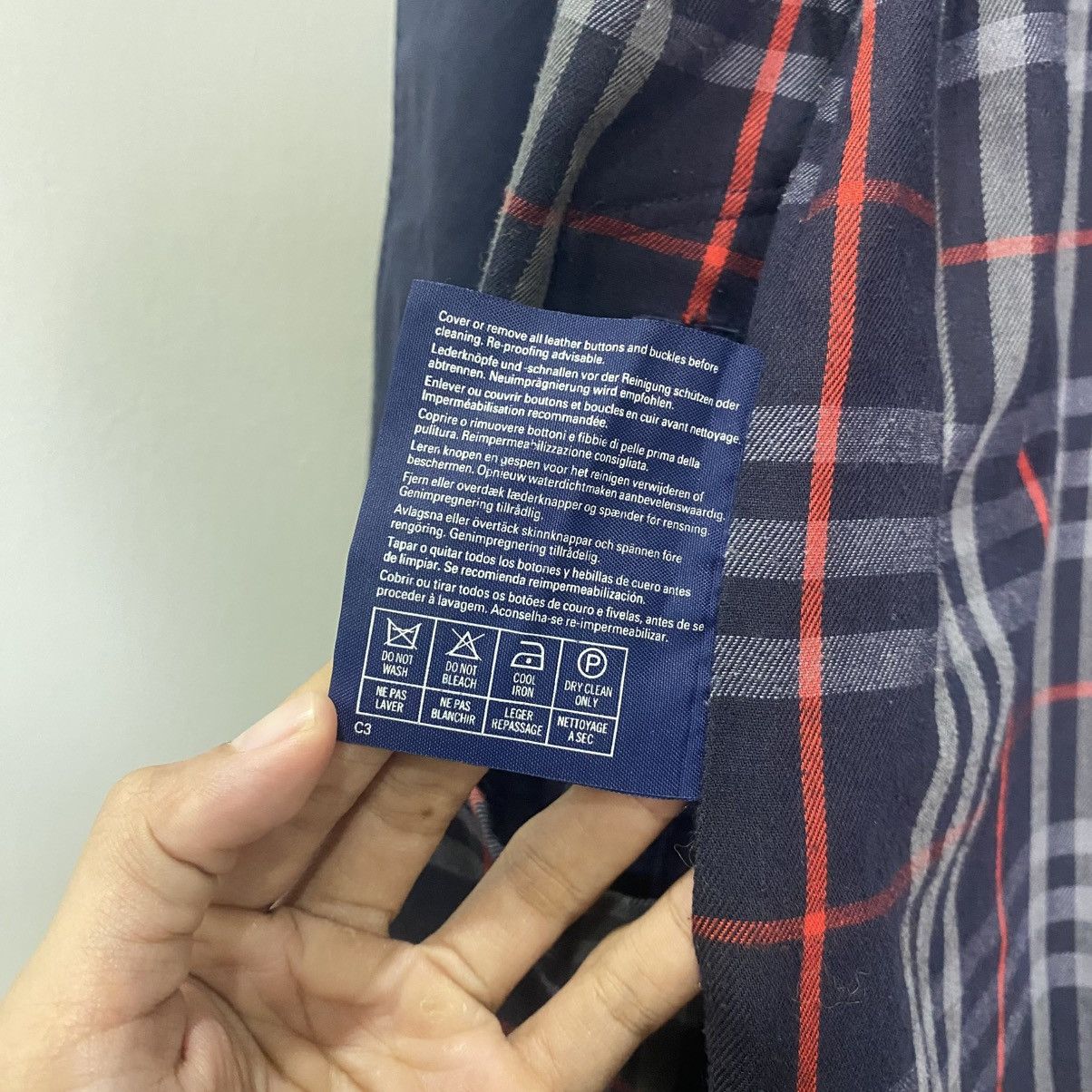 Burberry VTG Burberry Navy Balmacaan Coat Nova Check Lining England Size US L / EU 52-54 / 3 - 16 Thumbnail