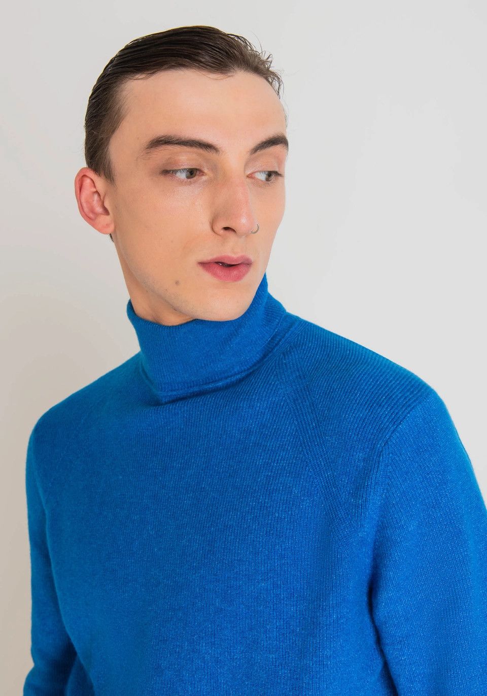 Nanushka o1mle1124 Zade Roll Neck Sweater in Blue Size US M / EU 48-50 / 2 - 5 Thumbnail