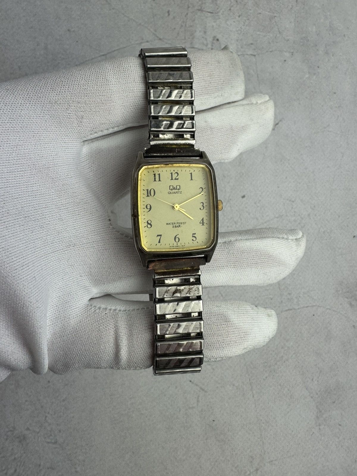 Vintage Q&Q Japanese Style Watch Vintage Size ONE SIZE - 5 Thumbnail