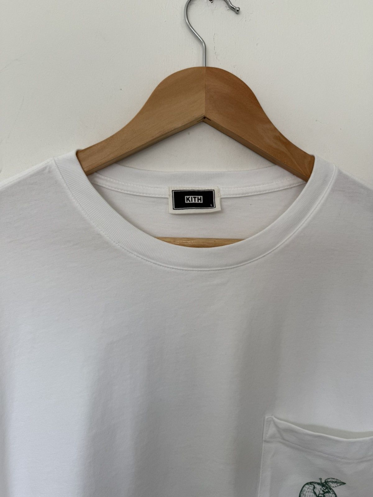 Kith × Vintage Kith Apple Statue of Liberty LSTee Size US L / EU 52-54 / 3 - 6 Thumbnail