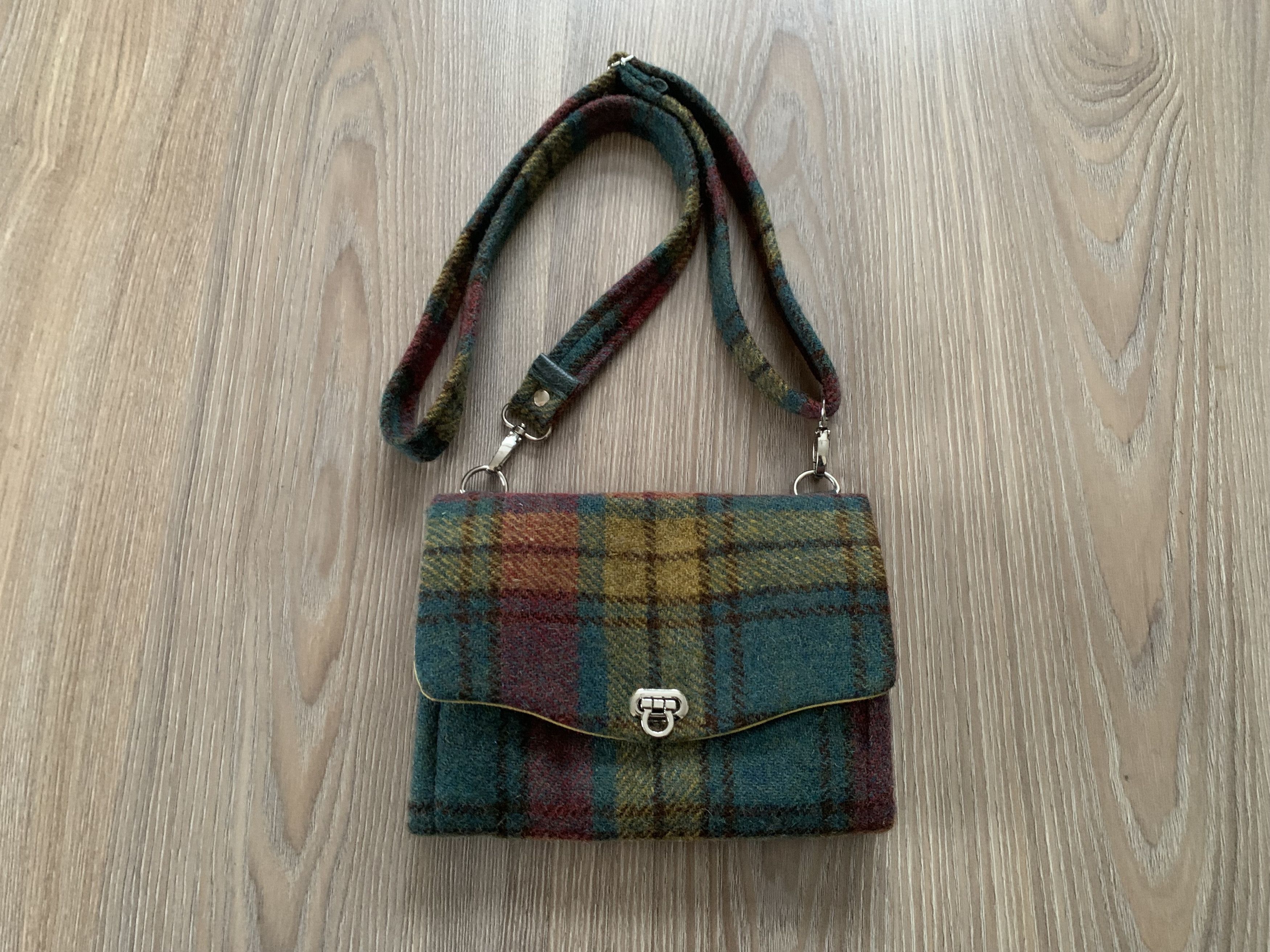 Harris Tweed Hand Made Harris Tweed Wool Shoulder Bag Size ONE SIZE - 2 Thumbnail