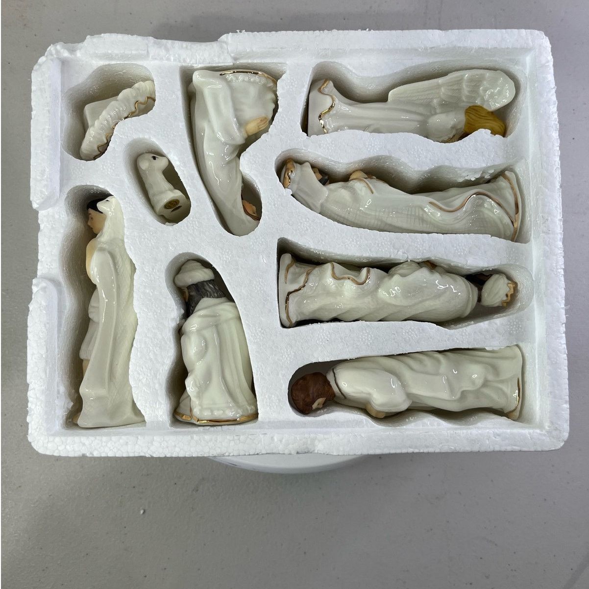 Other Vintage Fine Porcelain Nativity 9 Piece Set Size ONE SIZE - 3 Thumbnail