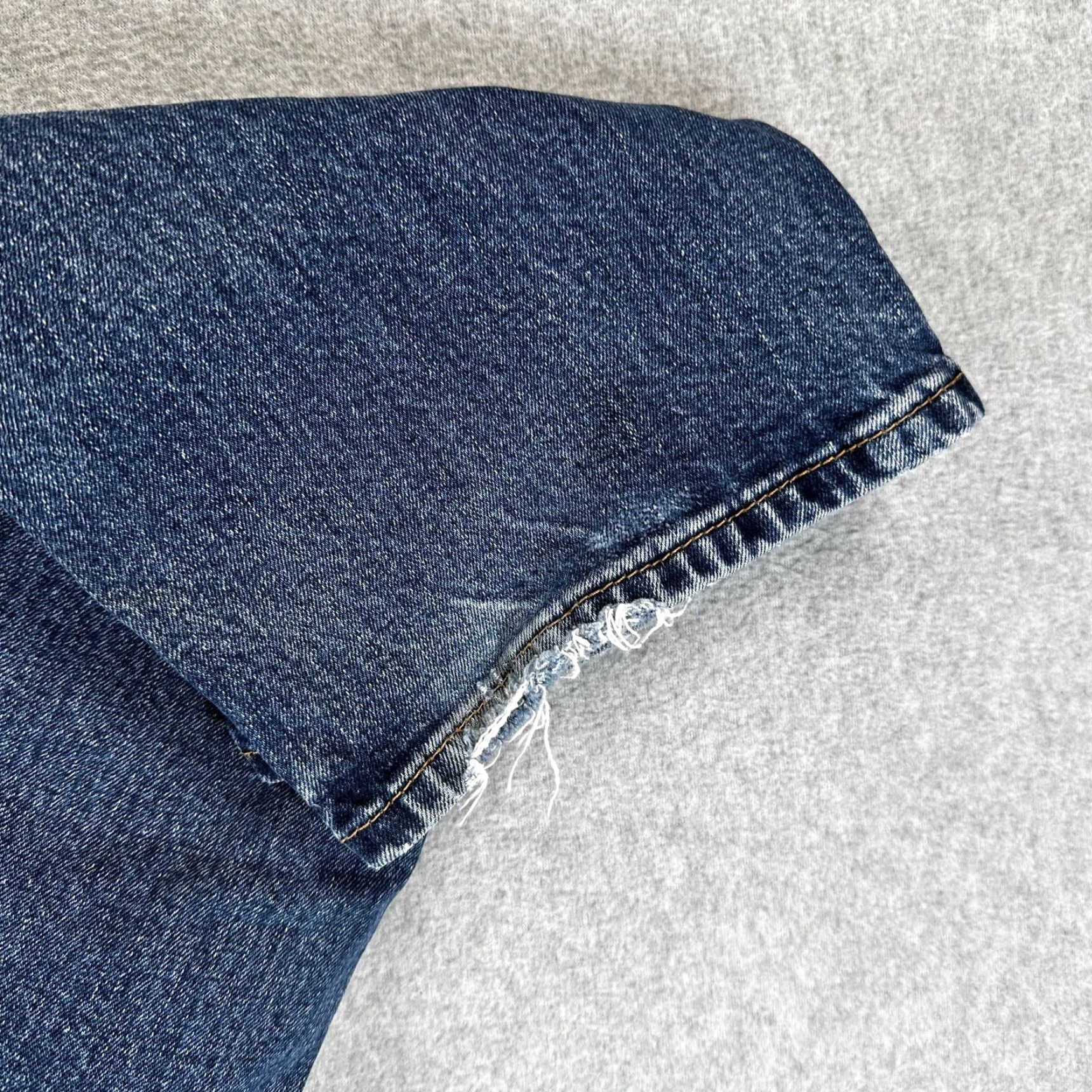 Levi's Levi's 505 Jeans Mens 36x31 Blue Straight Regular Fit Medium Wash Denim Pants Size US 36 / EU 52 - 4 Thumbnail
