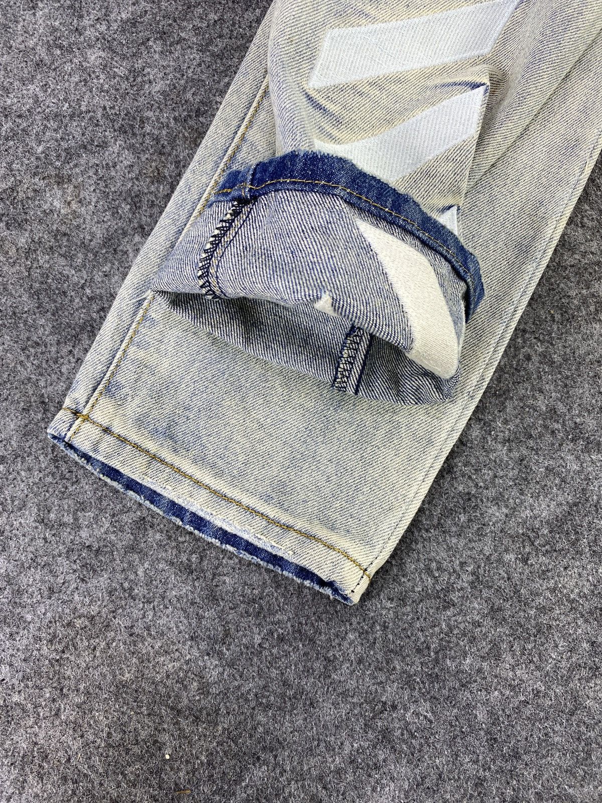 Japanese Brand Distressed Faded Blue Jeans - J1075