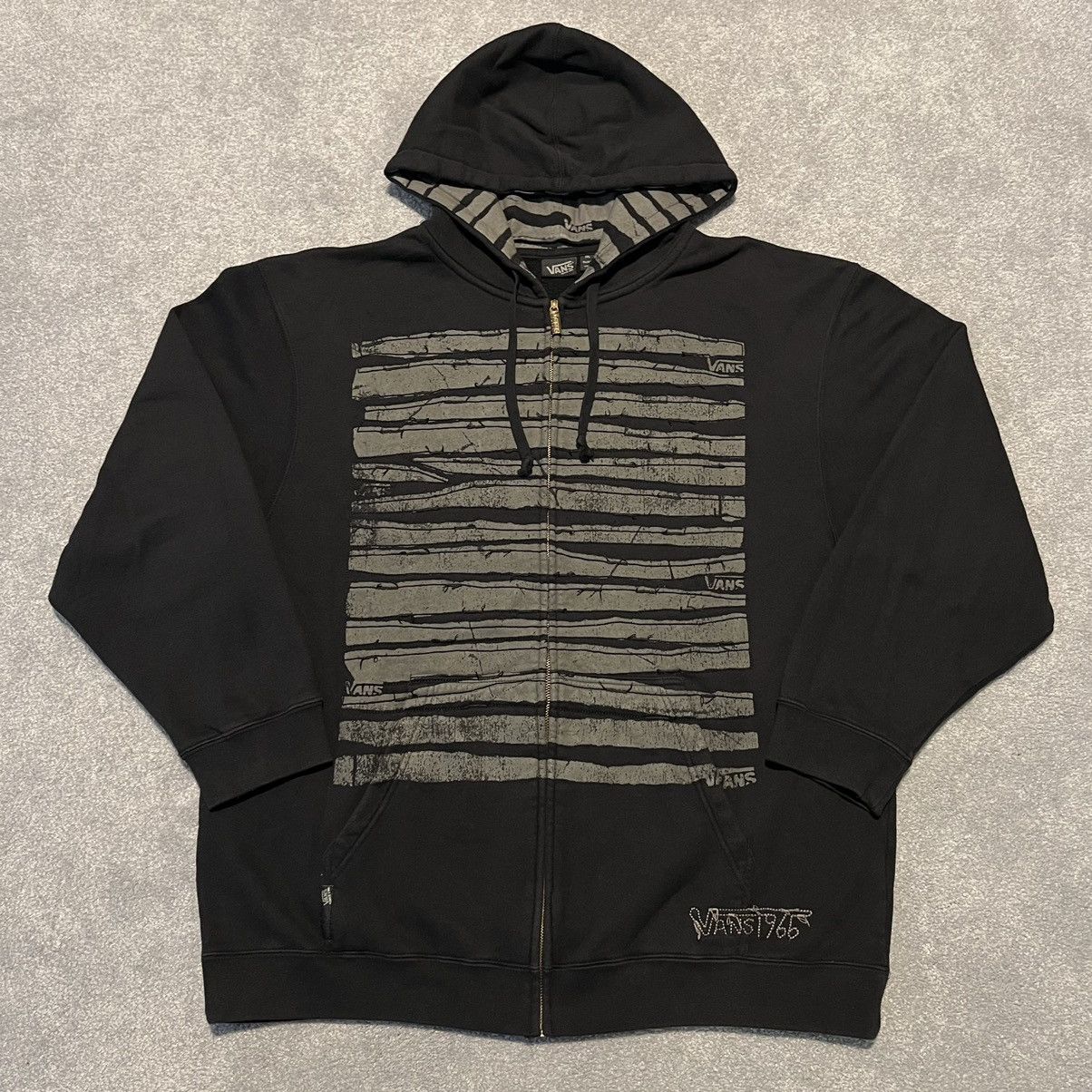 Vans Vintage 2000s Vans Skateboards Barbed Wire Logo Zip Hoodie Size US XXL / EU 58 / 5 - 1 Thumbnail