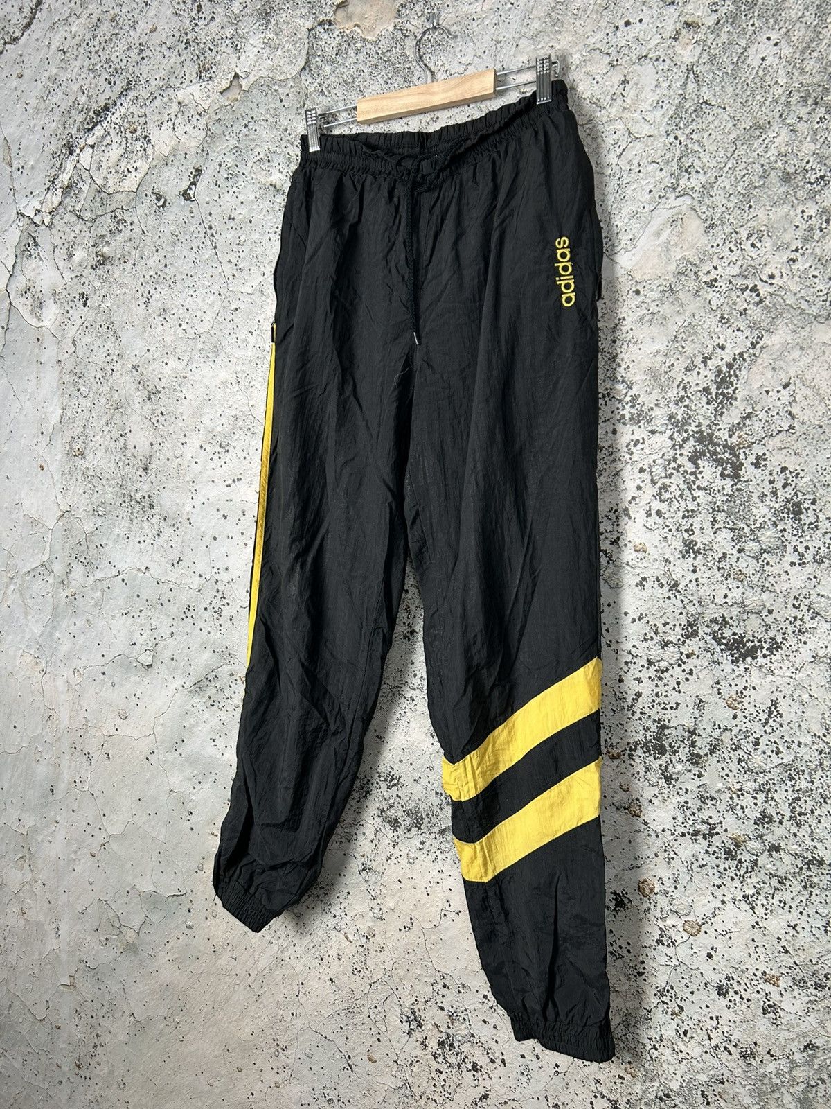 Adidas Vintage Adidas 90s Three Stripes Sweatpants Football Sport Size US 32 / EU 48 - 2 Thumbnail