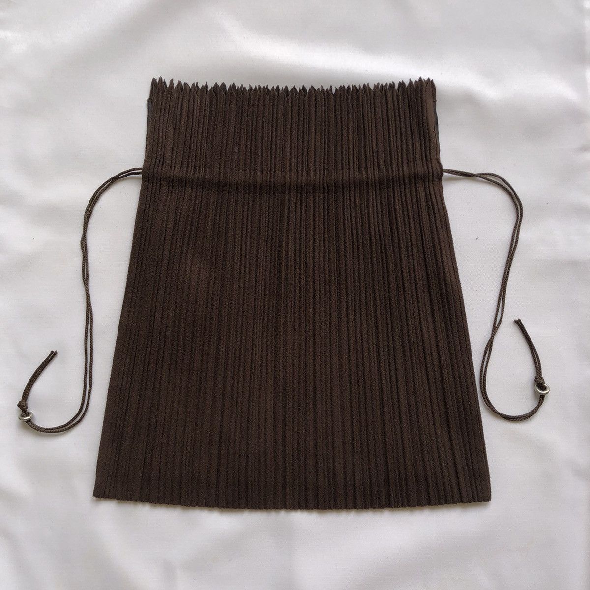 Pleats Please Issey Miyake Pleats Please Issey Miyaki Velvet Pouch Bag Size ONE SIZE - 8 Thumbnail