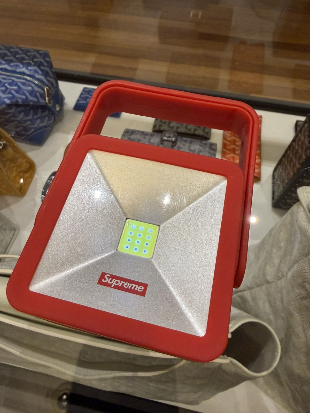 Supreme Supreme Magnetic Kickstand Light Size ONE SIZE - 3 Thumbnail