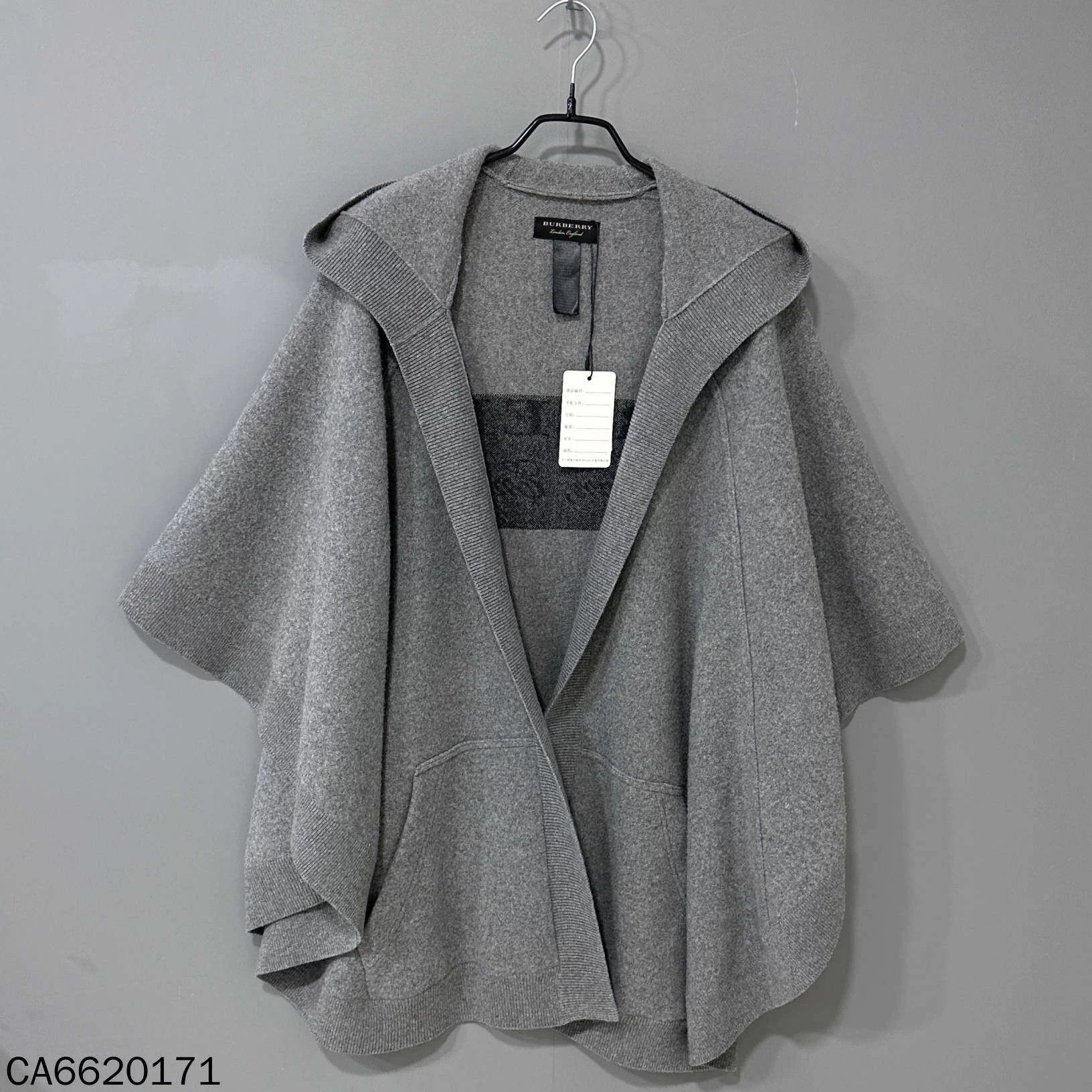 Burberry Classic Logo Wool Shawl 150x120cm 99 New