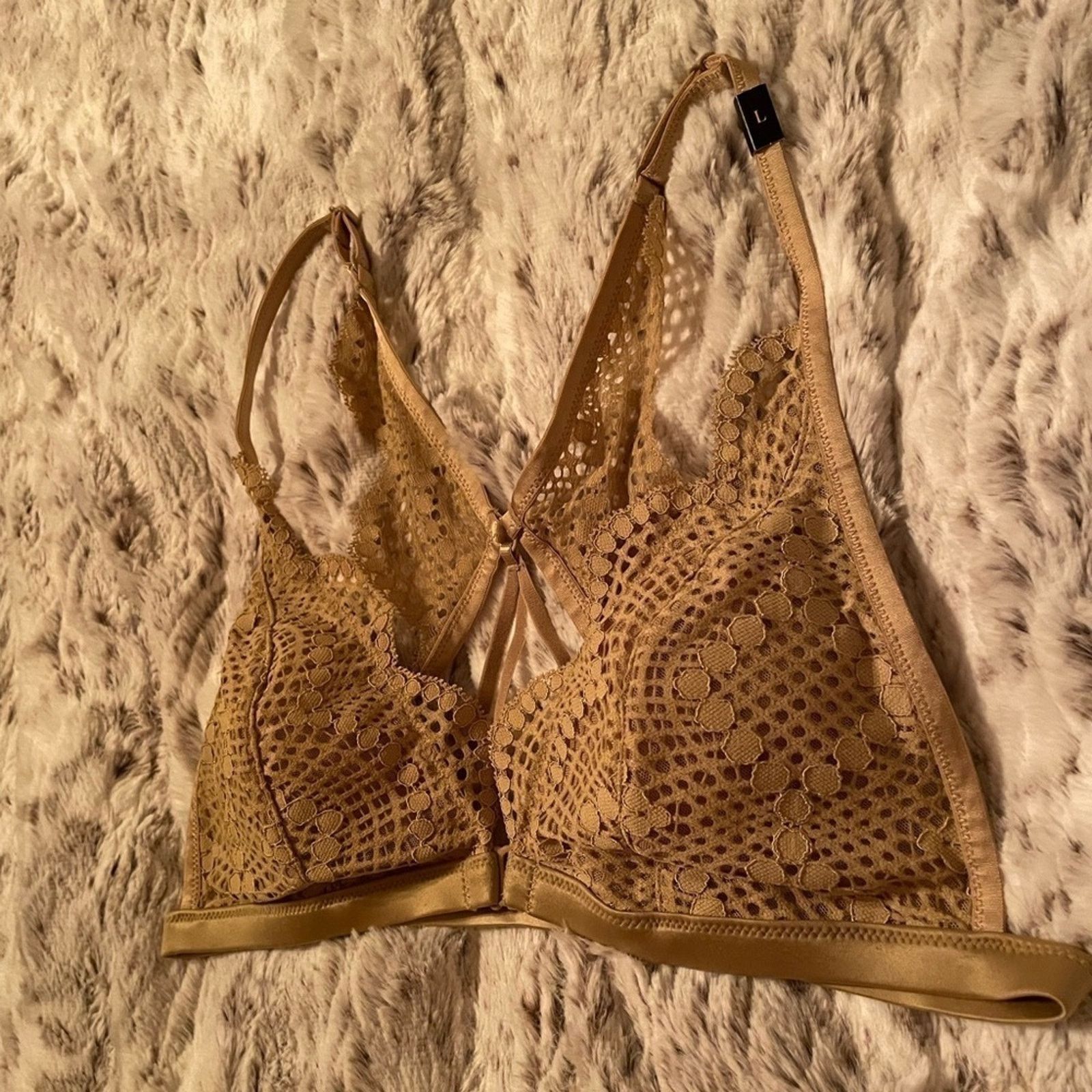 Victoria's Secret Victoria’s Secret Bralette Scalloped Lace VS Bralette Olive Size ONE SIZE - 2 Thumbnail