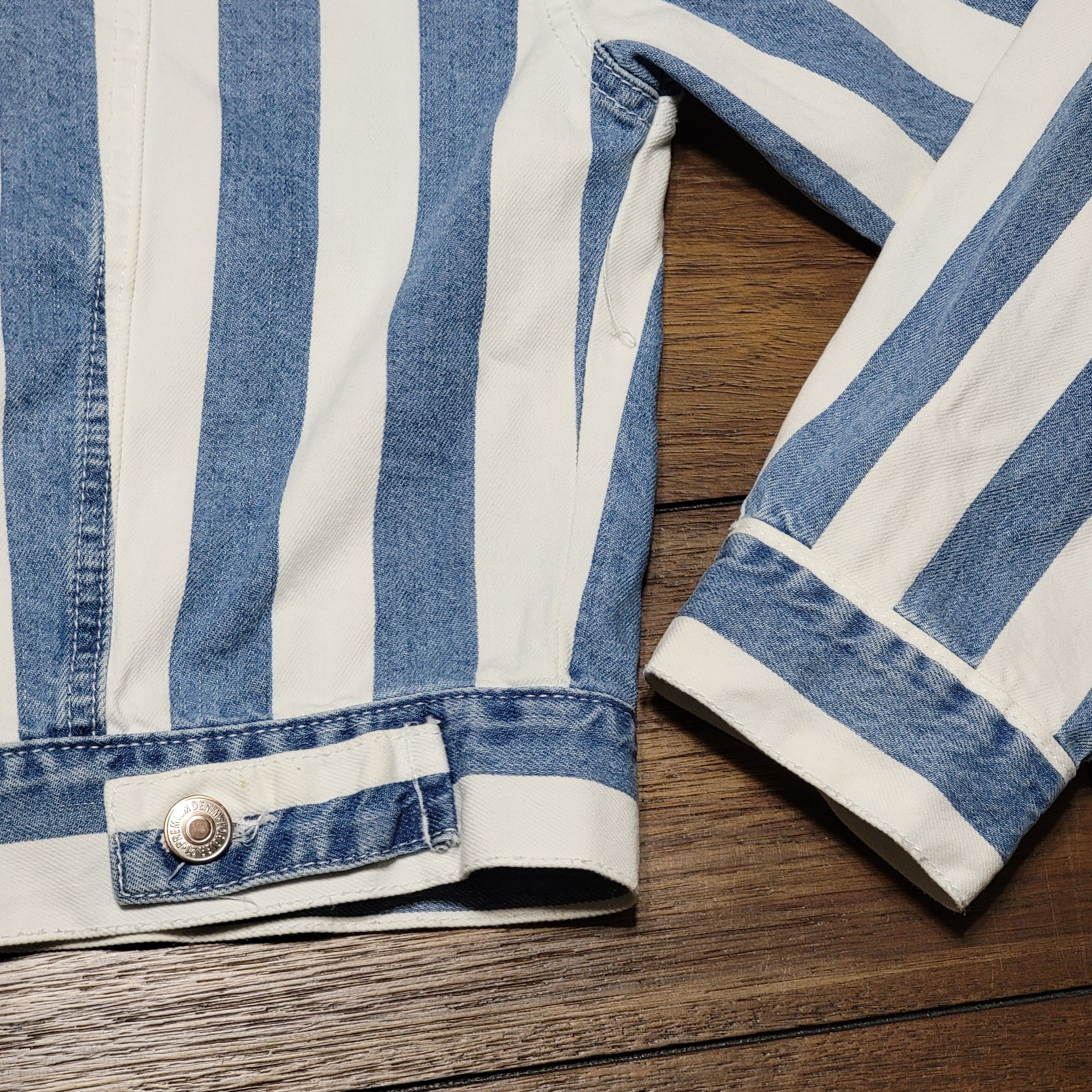 Forever 21 Forever 21 Crop Stripe Denim Jacket - Size Medium Size S / US 4 / IT 40 - 4 Thumbnail