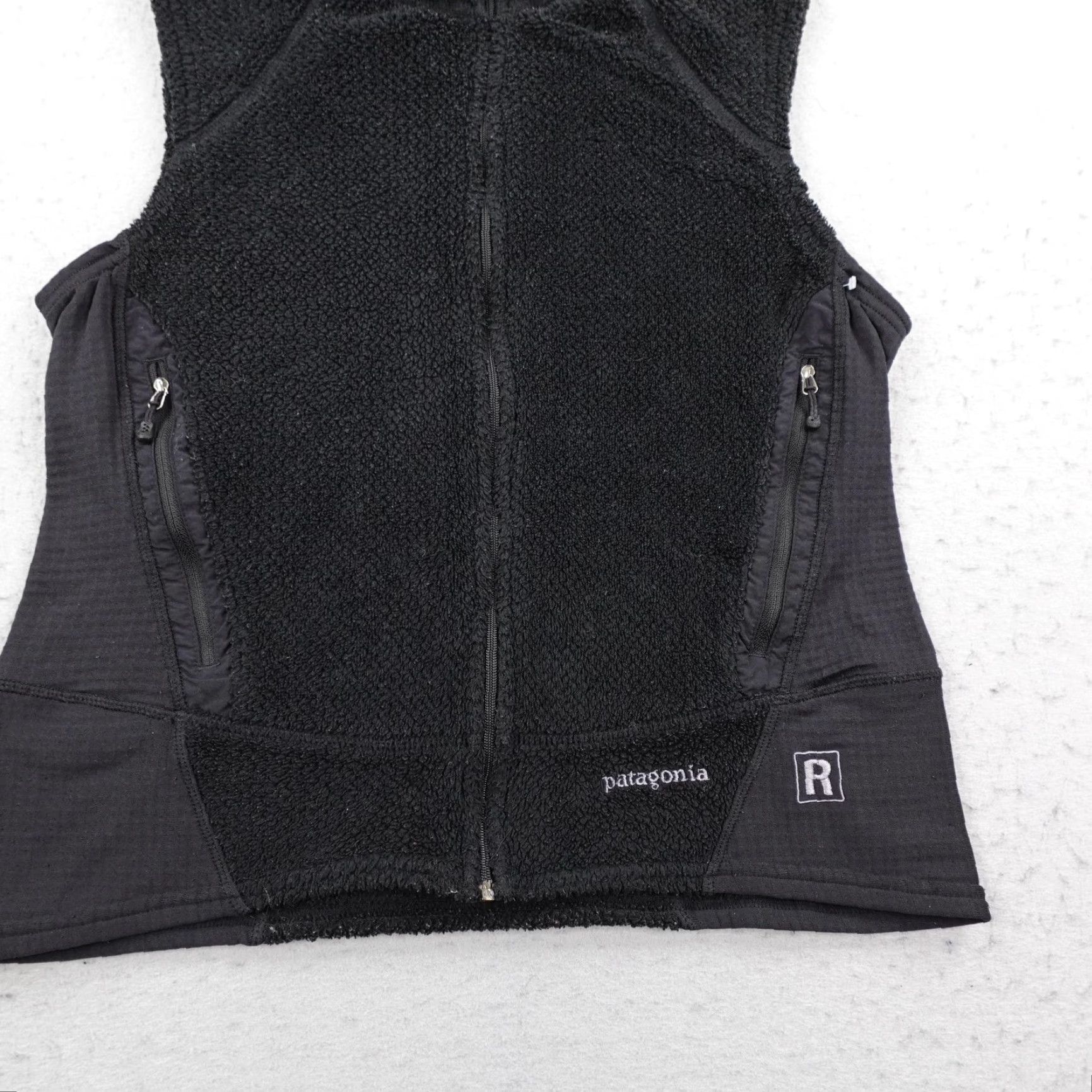 Patagonia VINTAGE Patagonia Vest Women L Black R2 Regulator Polartec Fleece Zip Up Y2K Size L / US 10 / IT 46 - 3 Thumbnail