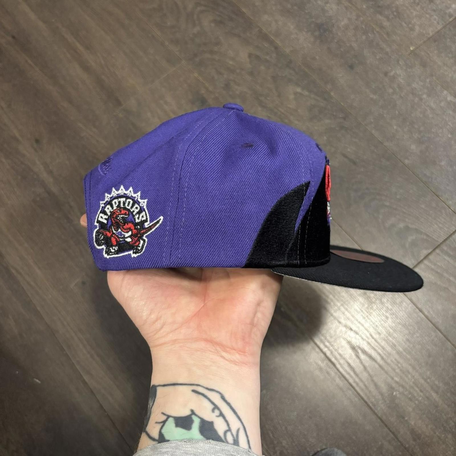 October's Very Own Toronto raptors ovo octobers very own shark bite hat Size ONE SIZE - 5 Thumbnail