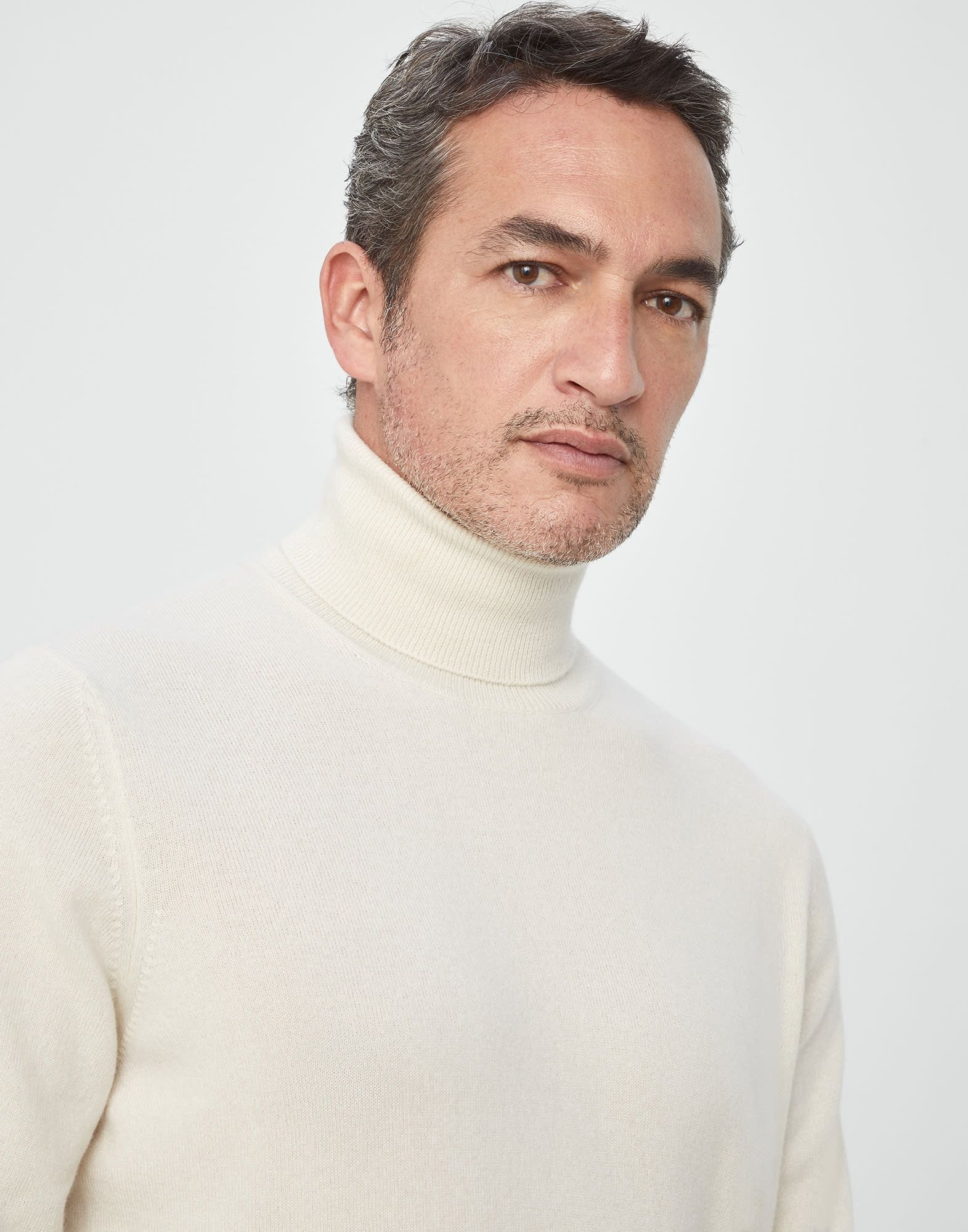 Brunello Cucinelli o1w1db10924 Cashmere Turtleneck in White Size US XXL / EU 58 / 5 - 2 Thumbnail