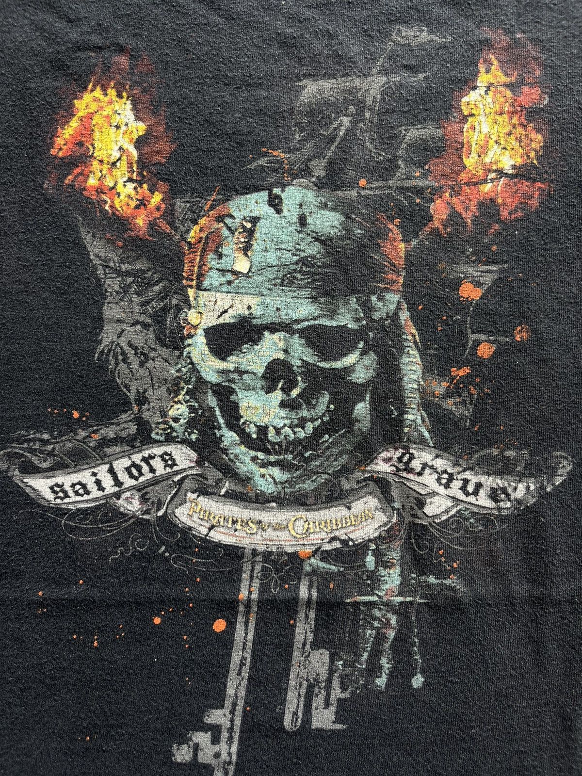 Vintage PIRATES OF THE CARIBBEAN Film Movie Tshirt