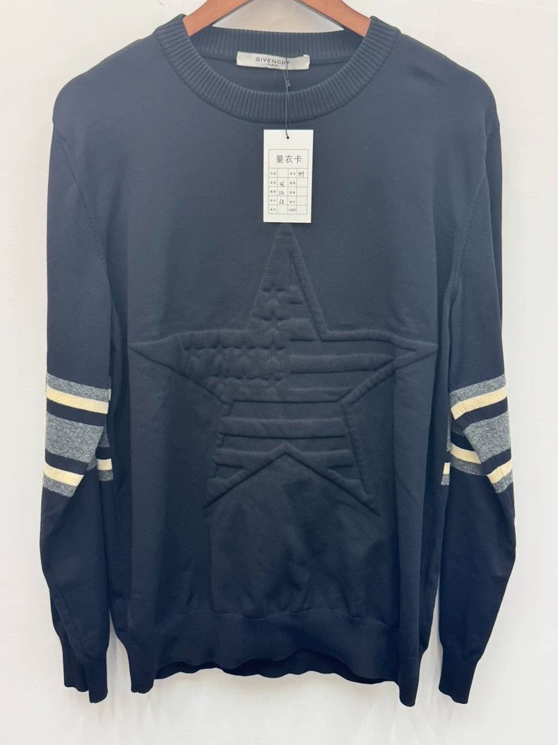 Givenchy Givenchy Limited edition woolen hoodie, size L Size US L / EU 52-54 / 3 - 1 Thumbnail