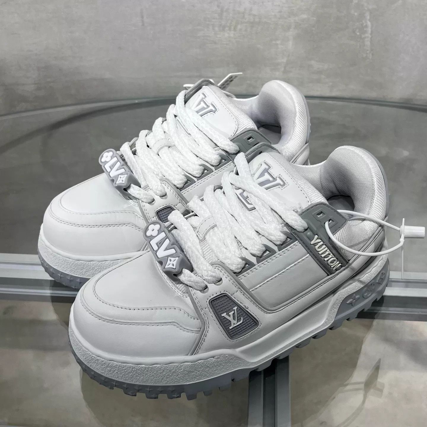 Louis Vuitton LV Trainer Ditto White Gray UK1/35 Size US 4.5 / IT 34.5 - 2 Thumbnail