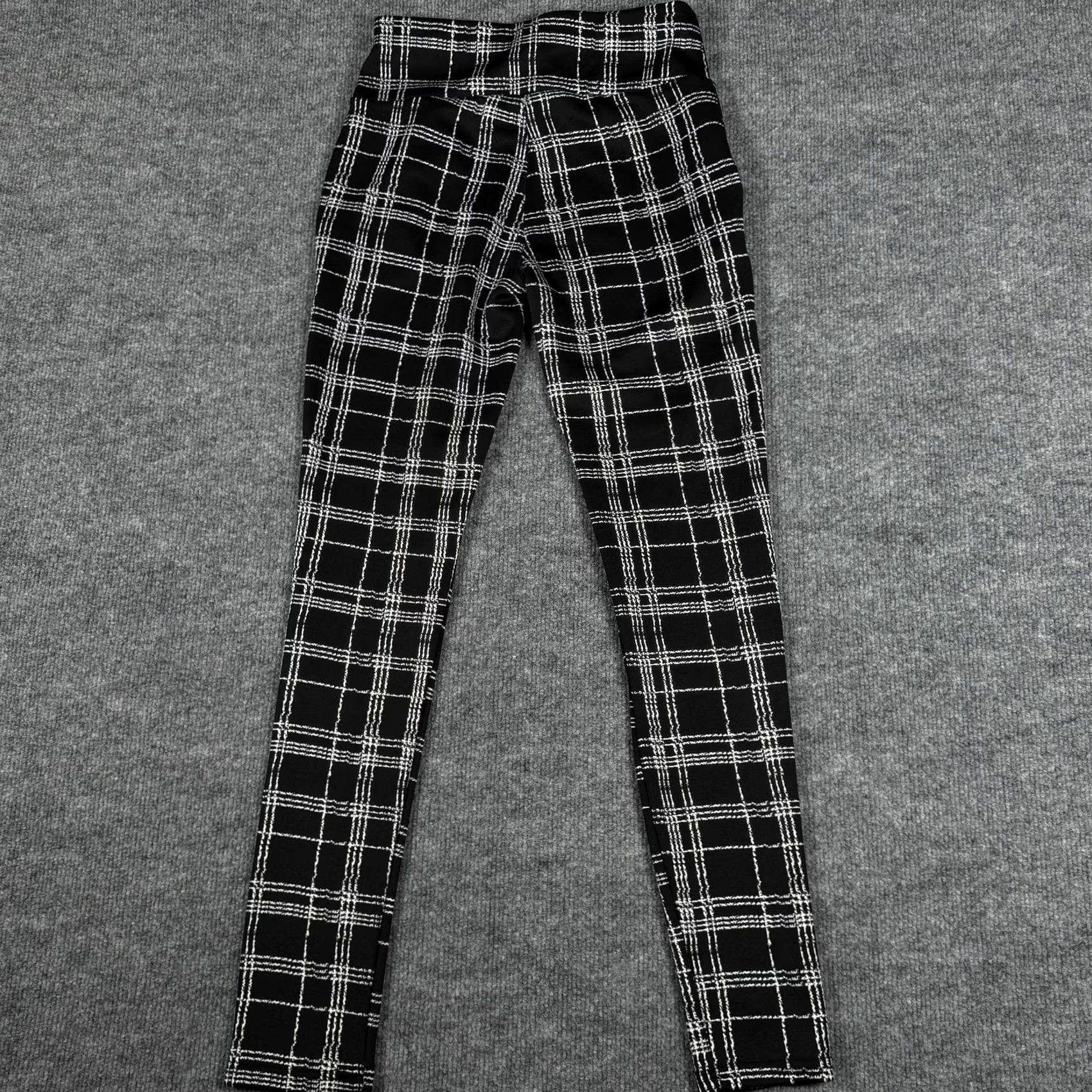 Vintage ShoSho Pants Womens Small Black White Plaid Skinny Stretch Zip Pockets Leggings Size 28" / US 6 / IT 42 - 4 Thumbnail