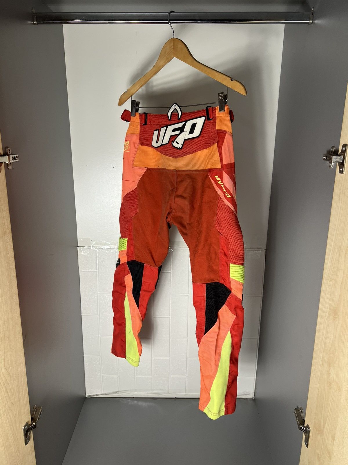 Fox Racing VINTAGE UFO PLAST MOTORCYCLE RACING PANTS BIKE RETRO Y2K 90s Size US 28 / EU 44 - 15 Thumbnail