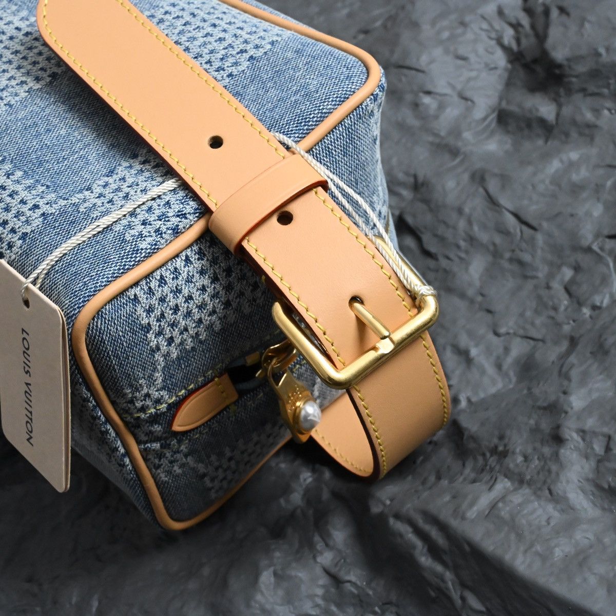 Louis Vuitton LOUIS VUITTON TROUSSE TOILETTE LOCKER DOPP KIT Size ONE SIZE - 5 Thumbnail