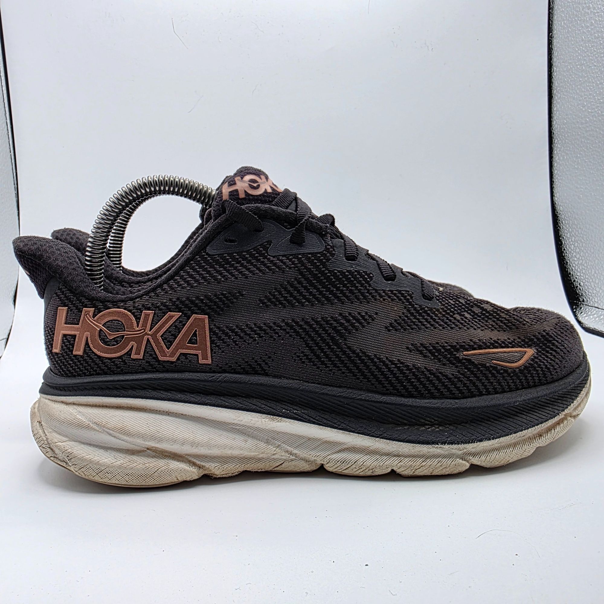 Hoka Hoka One One Clifton 9 Womens Size 8 B Black Athletic Shoe Size US 8 / IT 38 - 14 Thumbnail