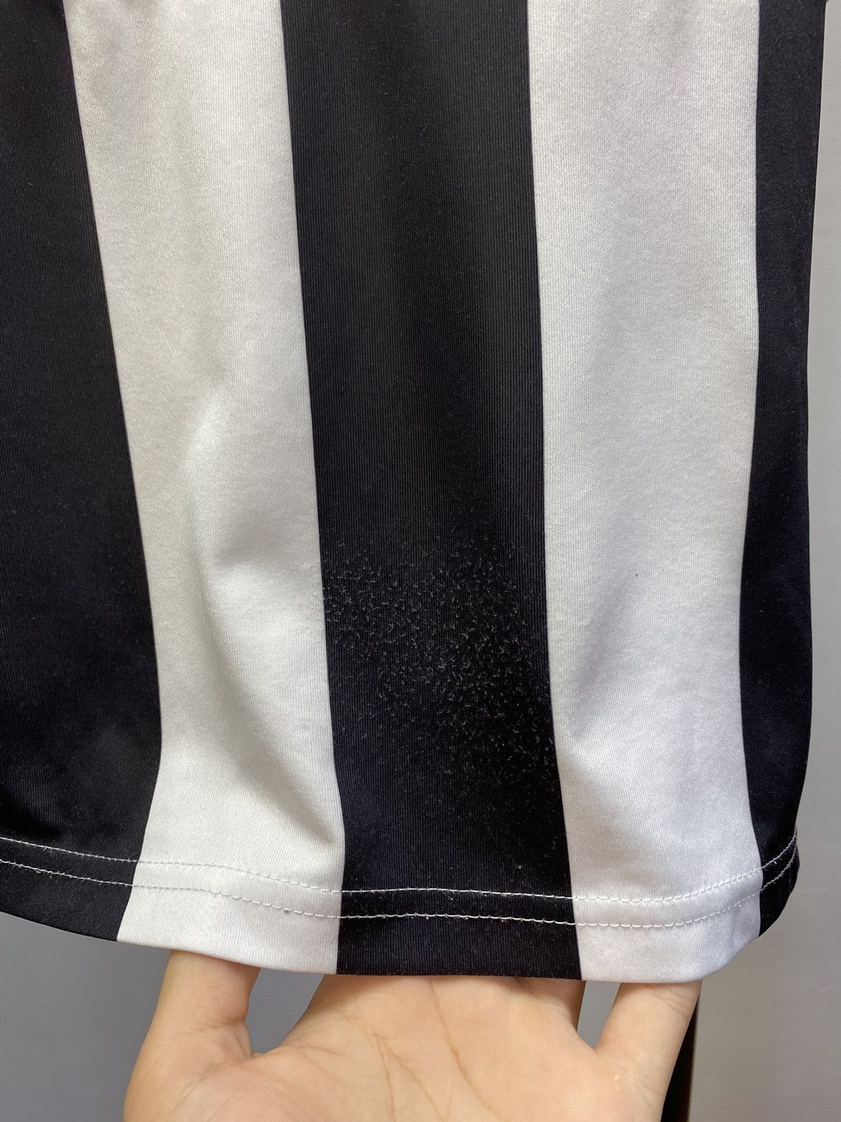 Puma Newcastle United Shirt Jersey 2012-2013 Puma Virgin Money Size US L / EU 52-54 / 3 - 15 Thumbnail