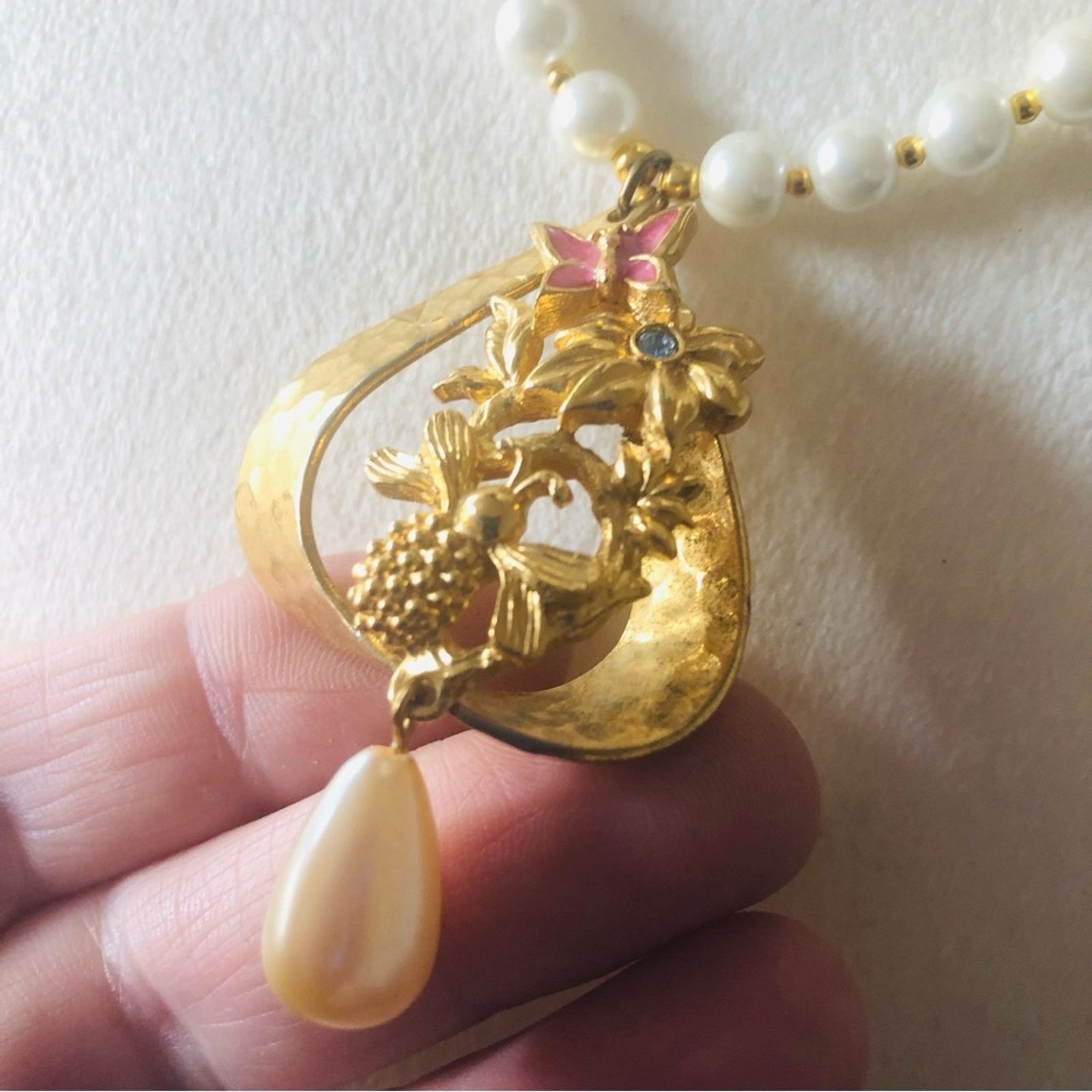 Handmade Handcrafted repurpose hammered gold floral Pearl necklace Size ONE SIZE - 10 Thumbnail