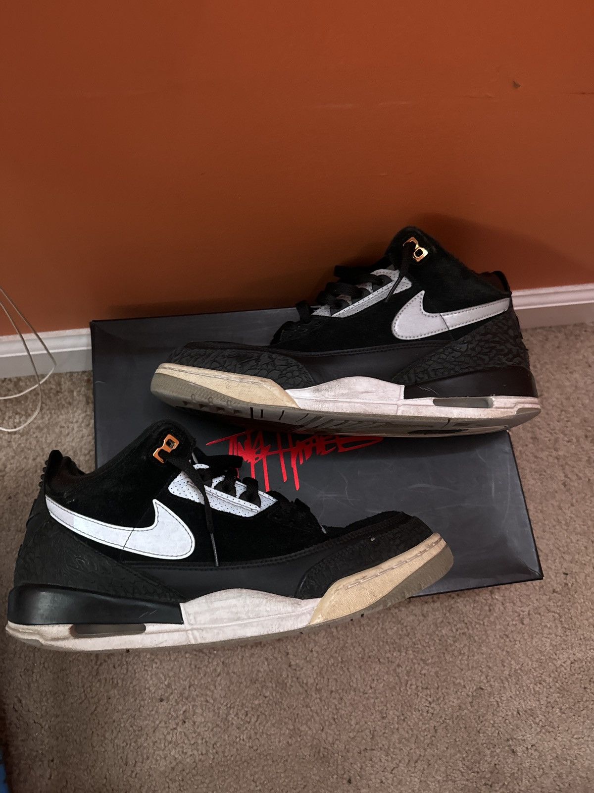 Jordan Brand × Nike Jordan 3 Tinker black cement Size US 10.5 / EU 43-44 - 1 Thumbnail