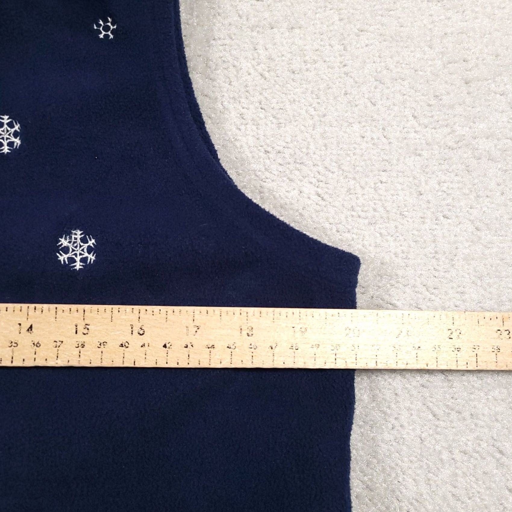 Vintage VINTAGE Breckenridge Fleece Vest Womens Small Blue Winter Embroidered Trees Cabin Snowflakes Vest Womens Small Blue Embroidered Trees Cabin Snowflakes Size S / US 4 / IT 40 - 6 Thumbnail