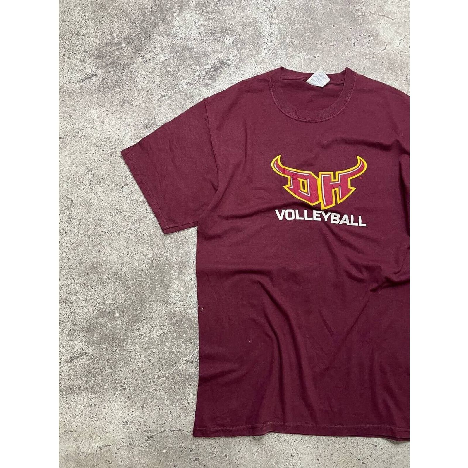 Port & Company × Vintage Vintage DH Volleyball Maroon Graphic T-Shirt M Port Company Size US M / EU 48-50 / 2 - 2 Thumbnail