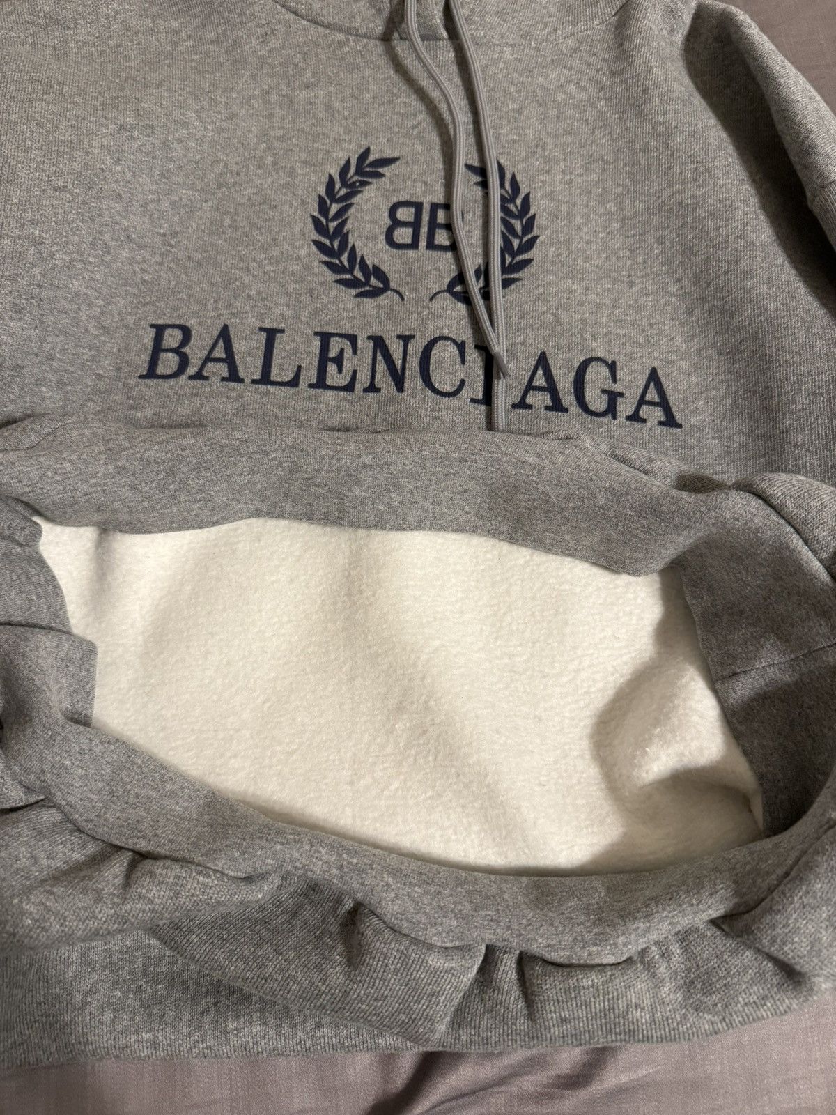 Balenciaga Balenciaga Crest logo hoodie Brand New Size US M / EU 48-50 / 2 - 3 Thumbnail