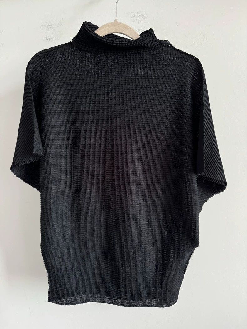 Issey Miyake Issey Miyake size:one size Black pleated short-sleeved shi Size XS / US 0-2 / IT 36-38 - 1 Thumbnail