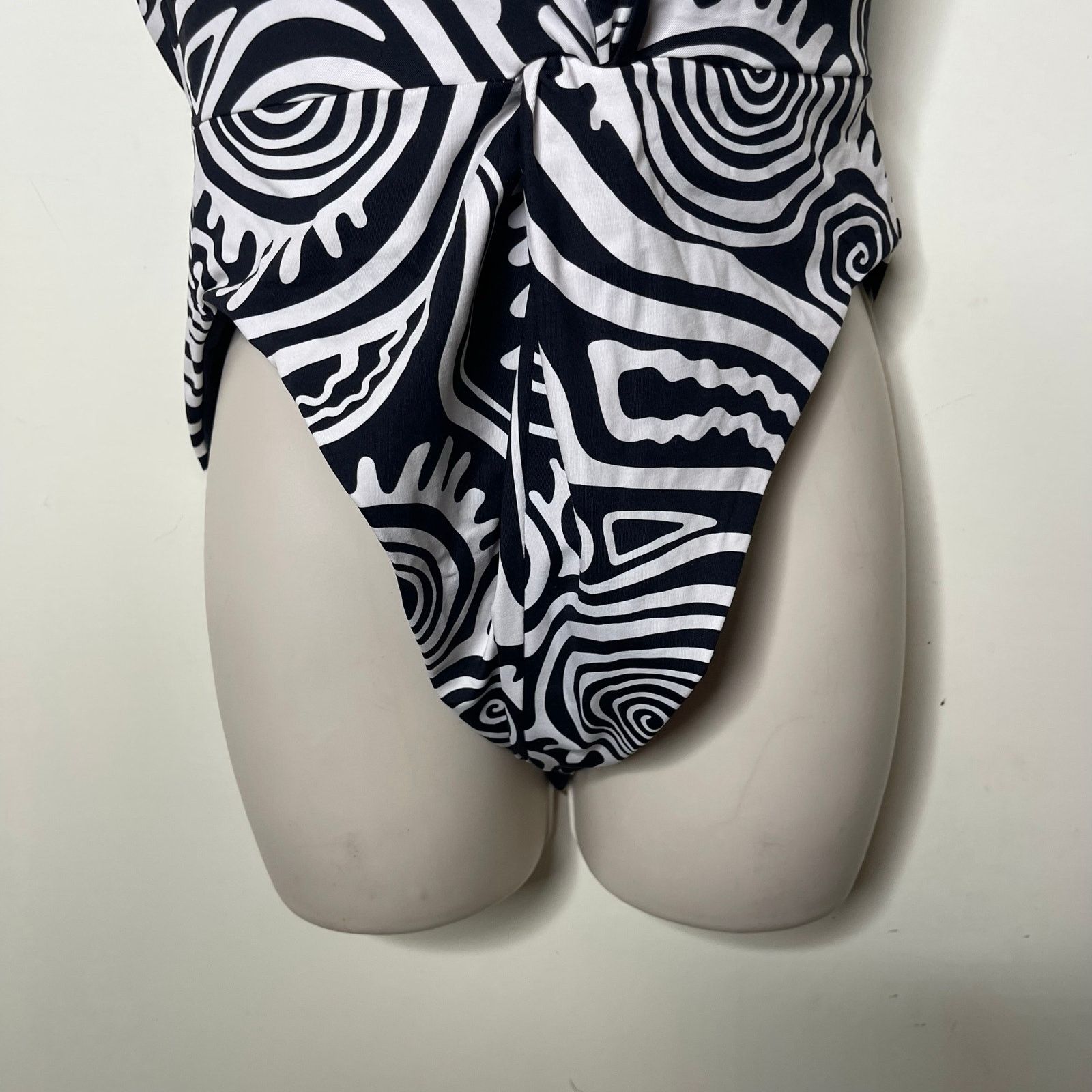 Mara Hoffman NWT MARA HOFFMAN Gabriela One Piece in black & white sz L Size L / US 10 / IT 46 - 5 Thumbnail