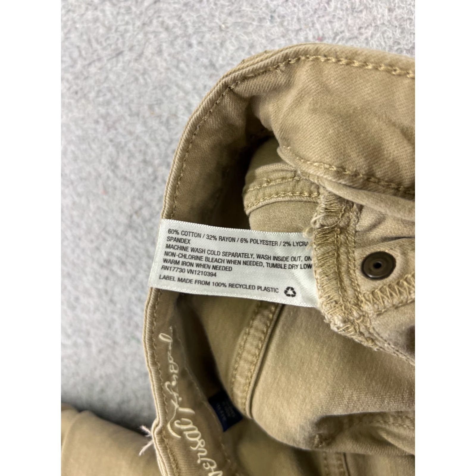 Vintage Universal Thread Jeans Womens 4 Beige Denim Skinny Cotton Stretch Fabric City Pockets Elastic Waist Styled 27in Inseam Medium Wash Regular Womens Size 27" / US 4 / IT 40 - 7 Thumbnail