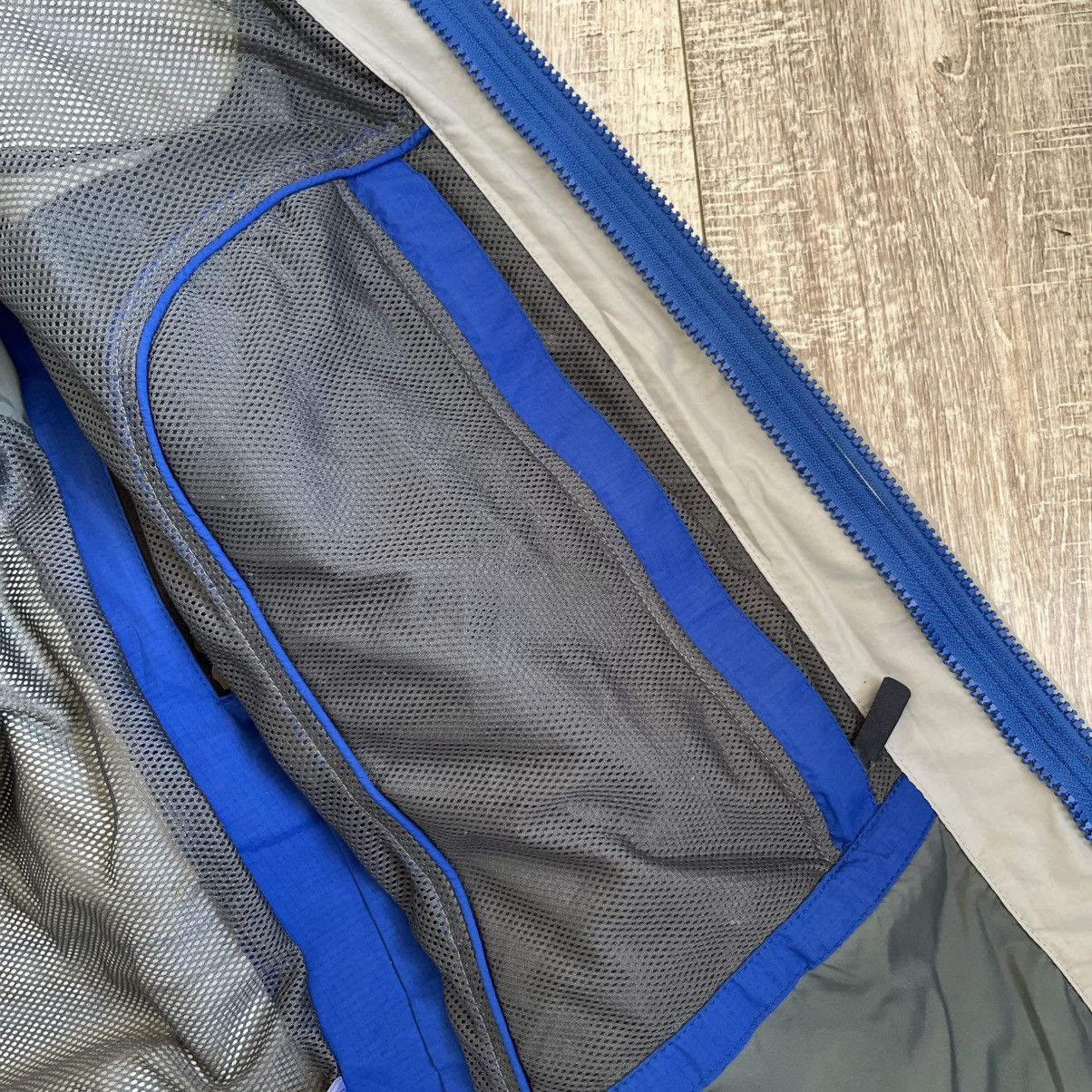 Berghaus × Goretex × Vintage Vintage berghaus Mera peak gore Tex xcr jacket Size US S / EU 44-46 / 1 - 9 Thumbnail