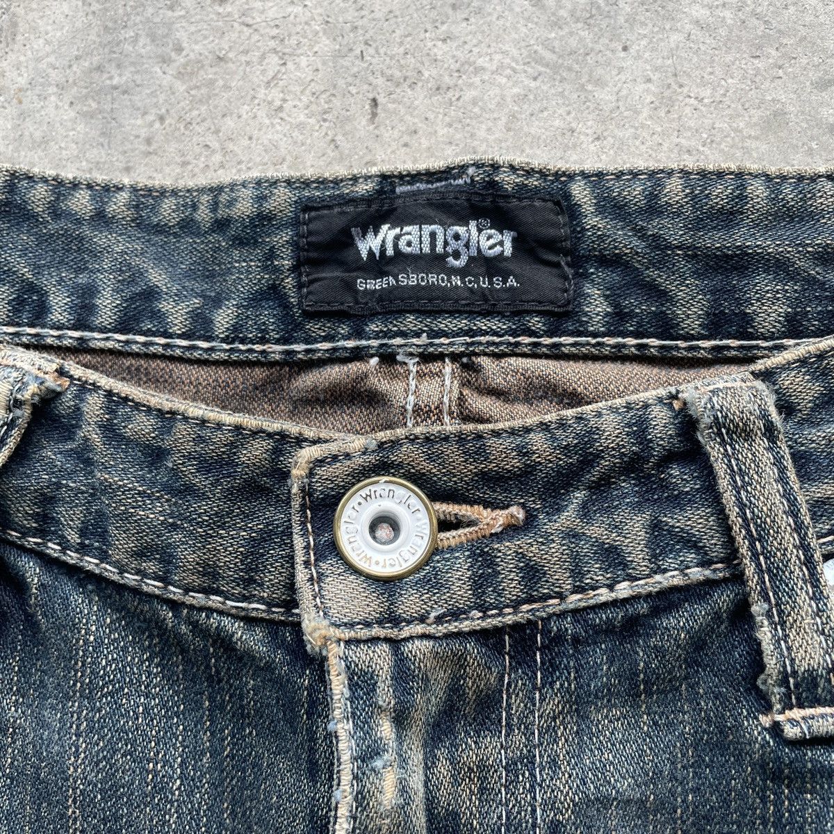 Wrangler W33x32💥 Vintage Wrangler Faded Distressed Denim Jeans Pants Size US 33 - 6 Thumbnail