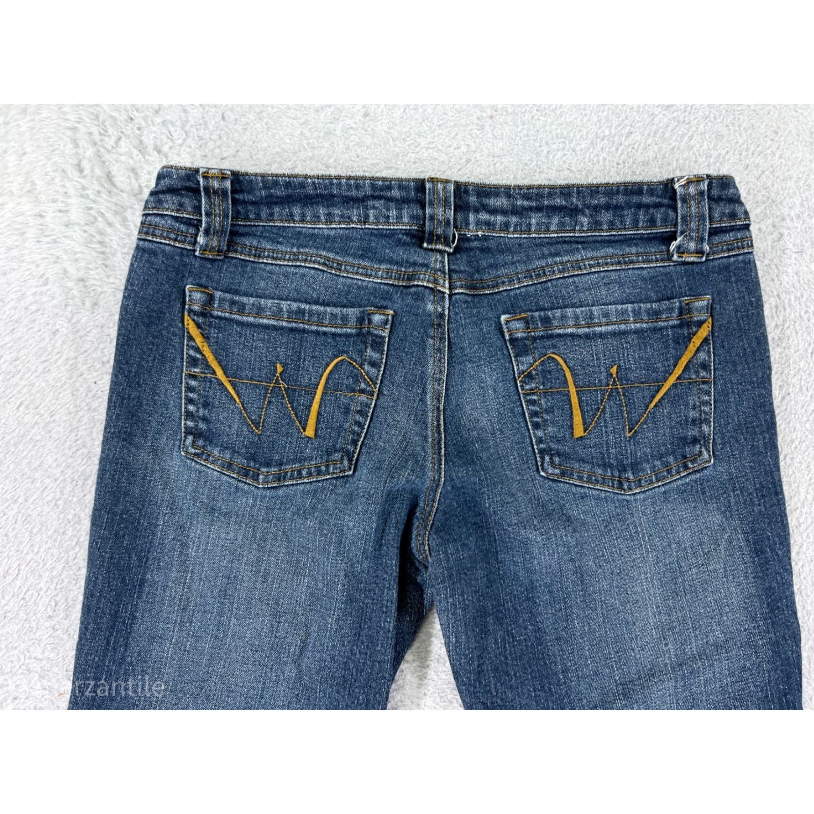 Vintage Wet Seal Capri Jeans - Women - Size 9 - Blue Denim - Cotton Blend - Embroidered Raw Hem - 5-Pocket - Zip Closure - Regular Fit Size 30" / US 8 / IT 44 - 3 Thumbnail