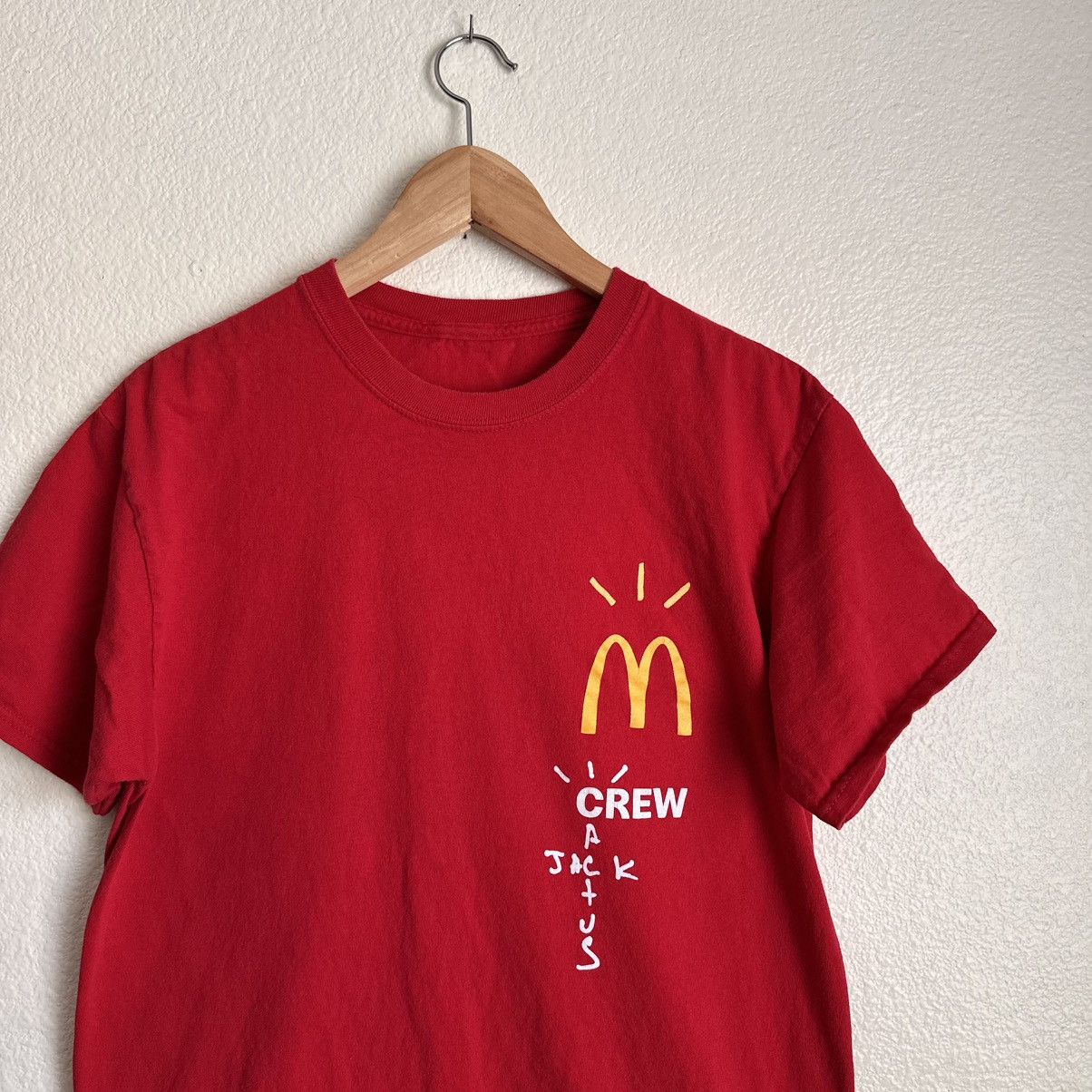 Travis Scott McDonald’s Cactus Jack Travis Scott T-Shirt Size Medium M Size US M / EU 48-50 / 2 - 2 Thumbnail