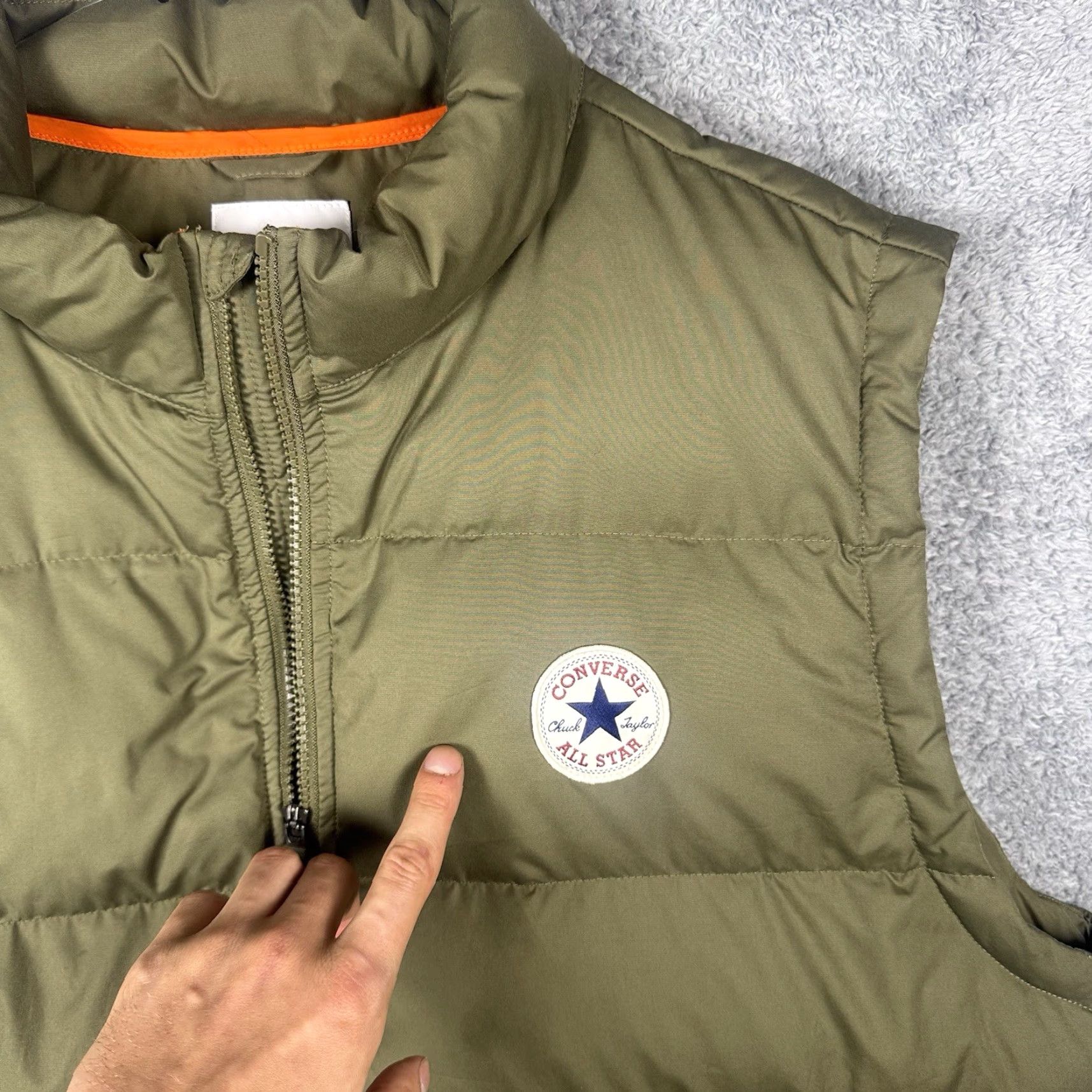 Converse Converse Vest Mens 2XL 2XL Duck Down Puffer Quilted Full Zip Olive Green Hiking Vest Mens Hoodie? Size US XXL / EU 58 / 5 - 6 Thumbnail
