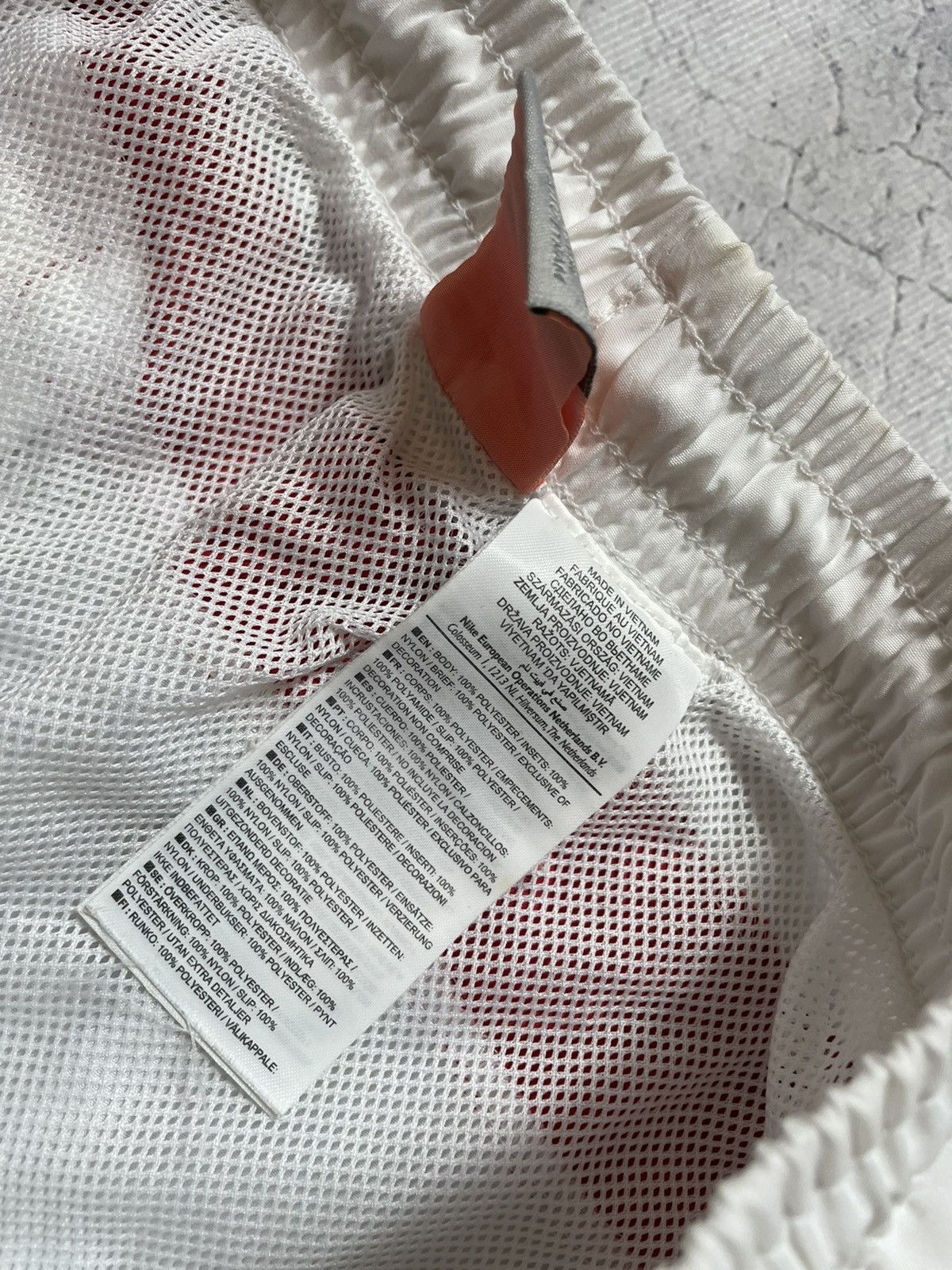 Nike × Vintage Vintage Nylon Nike Swoosh Logo Drill Y2K Shorts White Size US 36 / EU 52 - 5 Thumbnail
