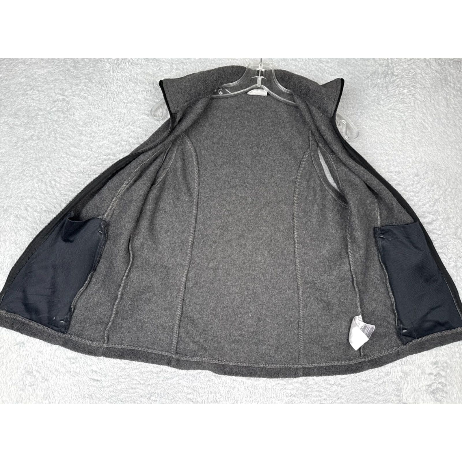 Vintage Columbia Vest Women Small Gray Full Zip Lightweight Polyester Fleece Sleeveless Outdoor All Seasons Pockets Size S / US 4 / IT 40 - 2 Thumbnail