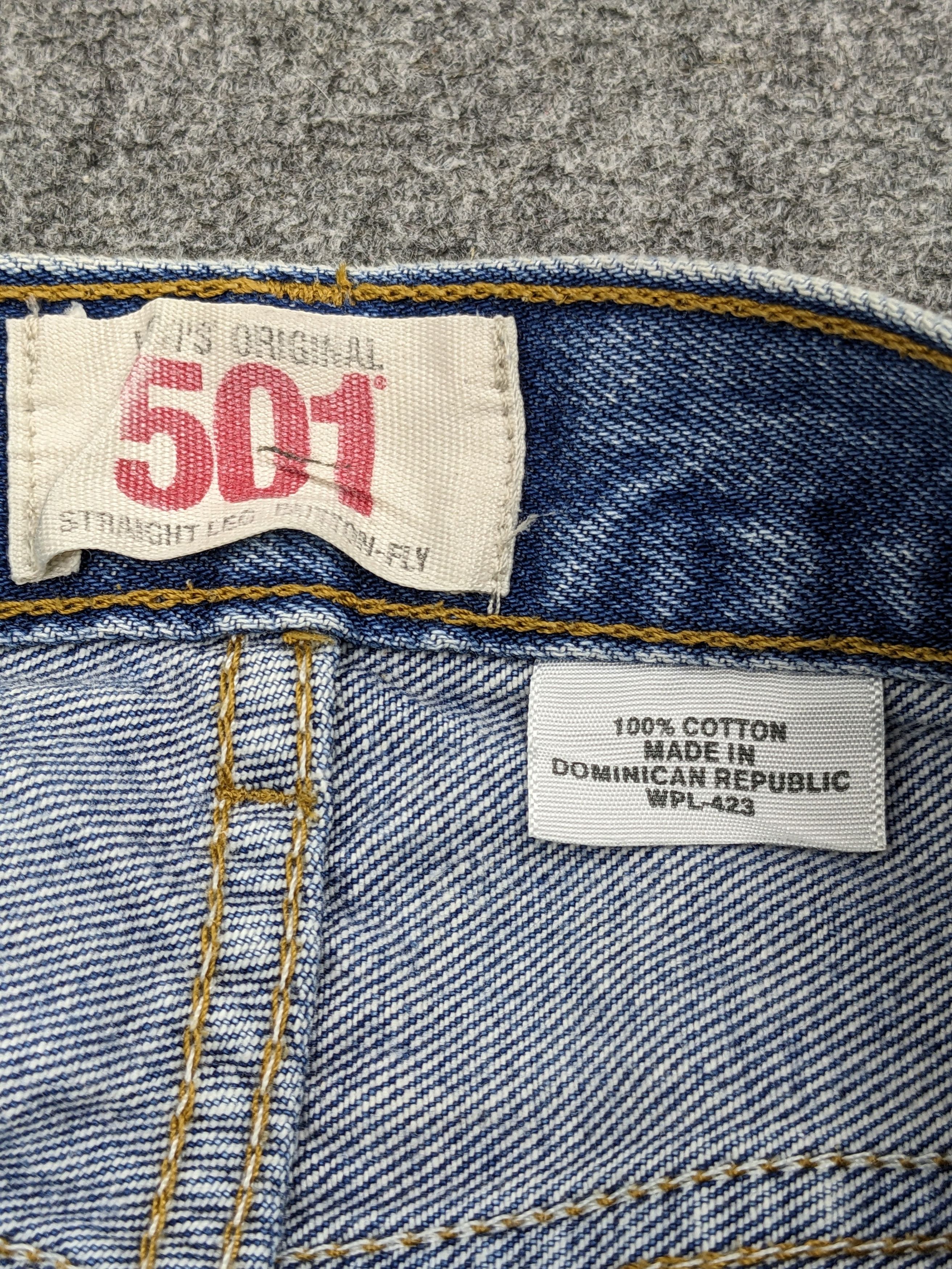 Levi's × Vintage Vintage Levis 501 Faded Blue Jeans DJ0019Z Size US 39 - 9 Thumbnail