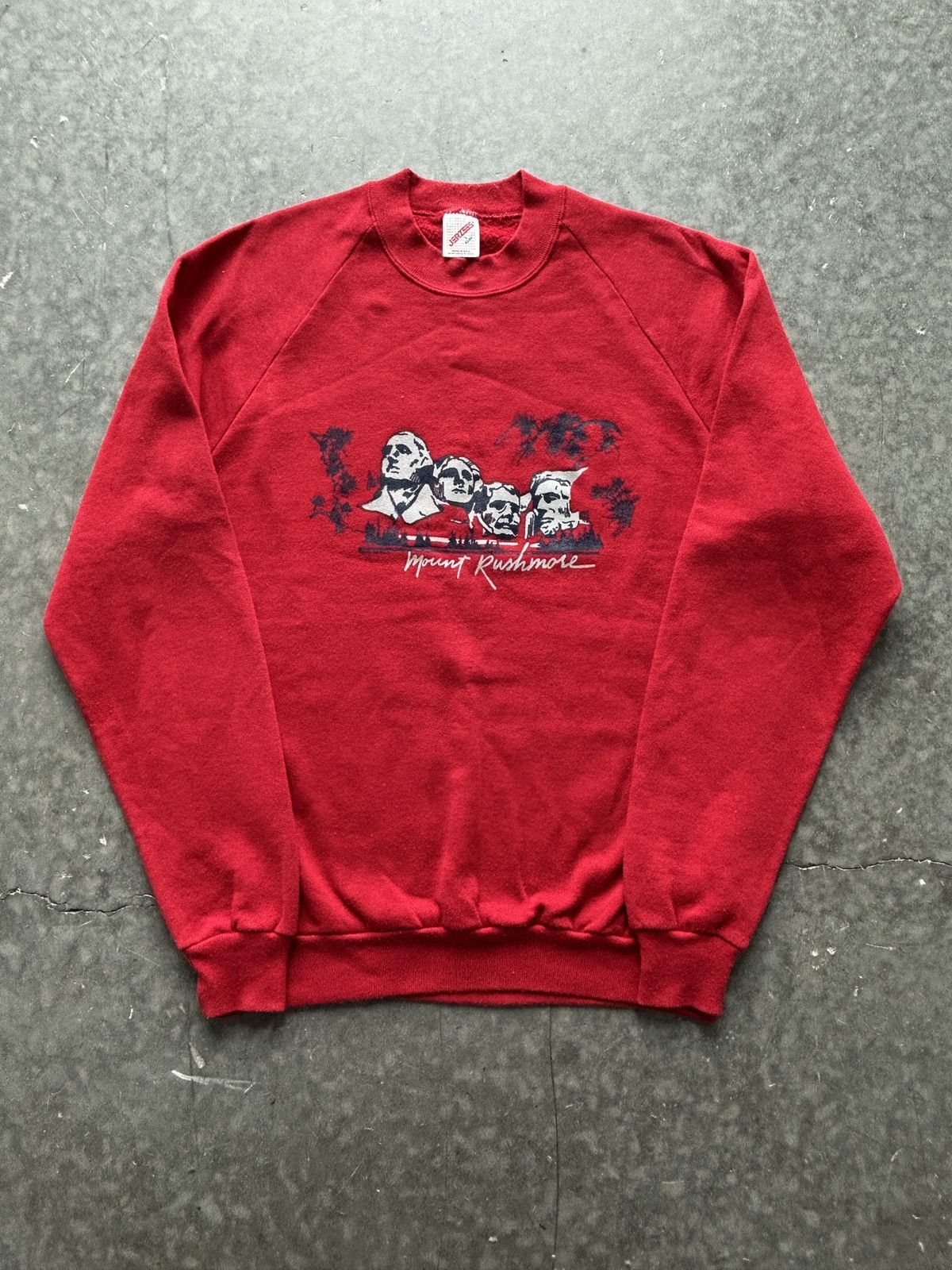 Vintage Vintage 80s Raglan Mount Rushmore Sweatshirt Size US M / EU 48-50 / 2 - 1 Thumbnail