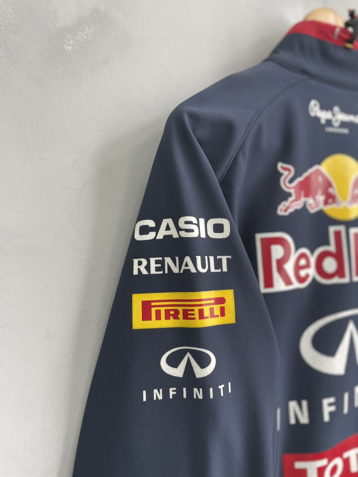 Pepe Jeans Racing Red Bull team zip jacket softshell Size US S / EU 44-46 / 1 - 12 Thumbnail