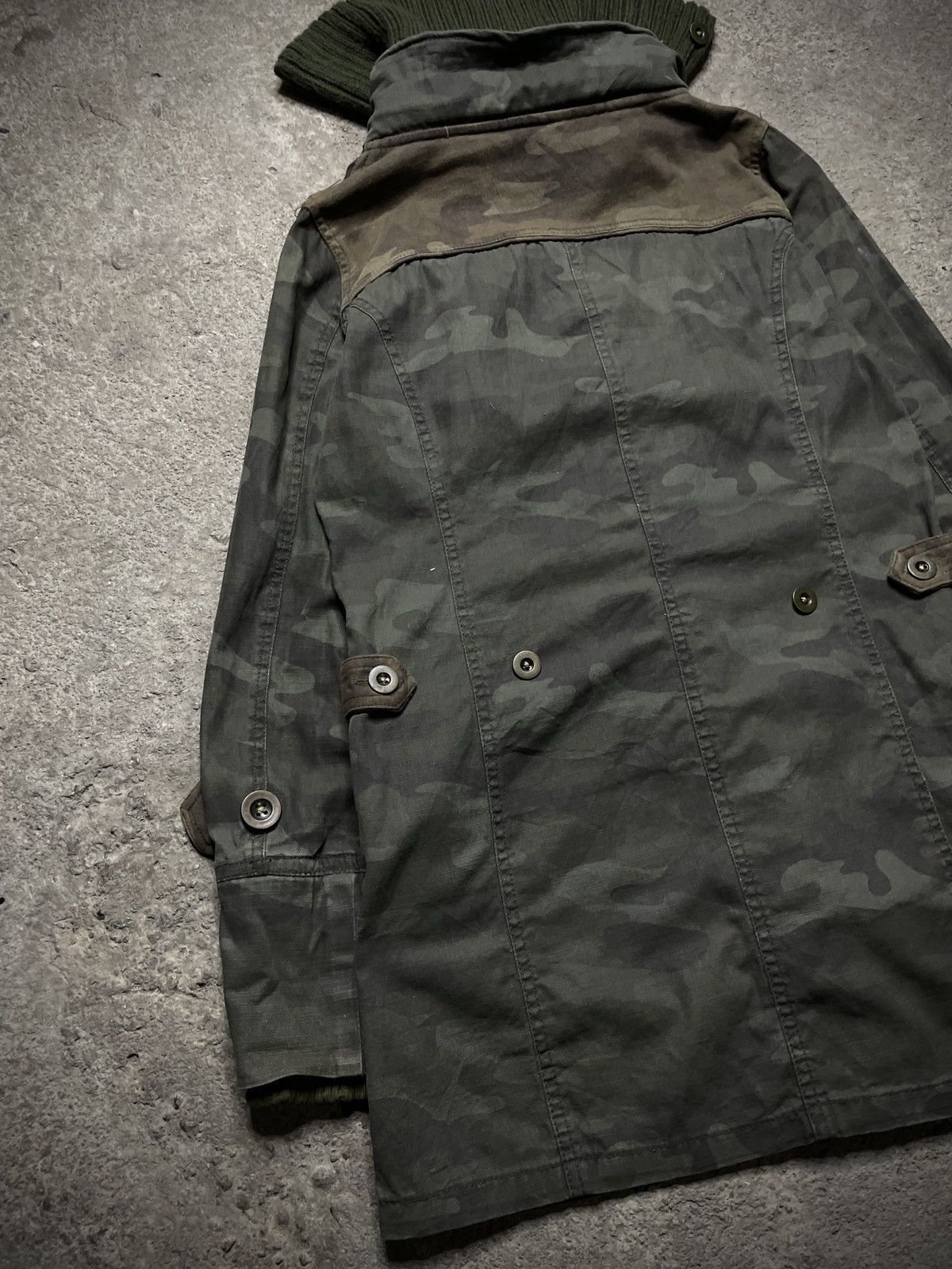 Japanese Brand 2000’s Public Space - Apocalypse Style Camo Parka Size US M / EU 48-50 / 2 - 17 Thumbnail