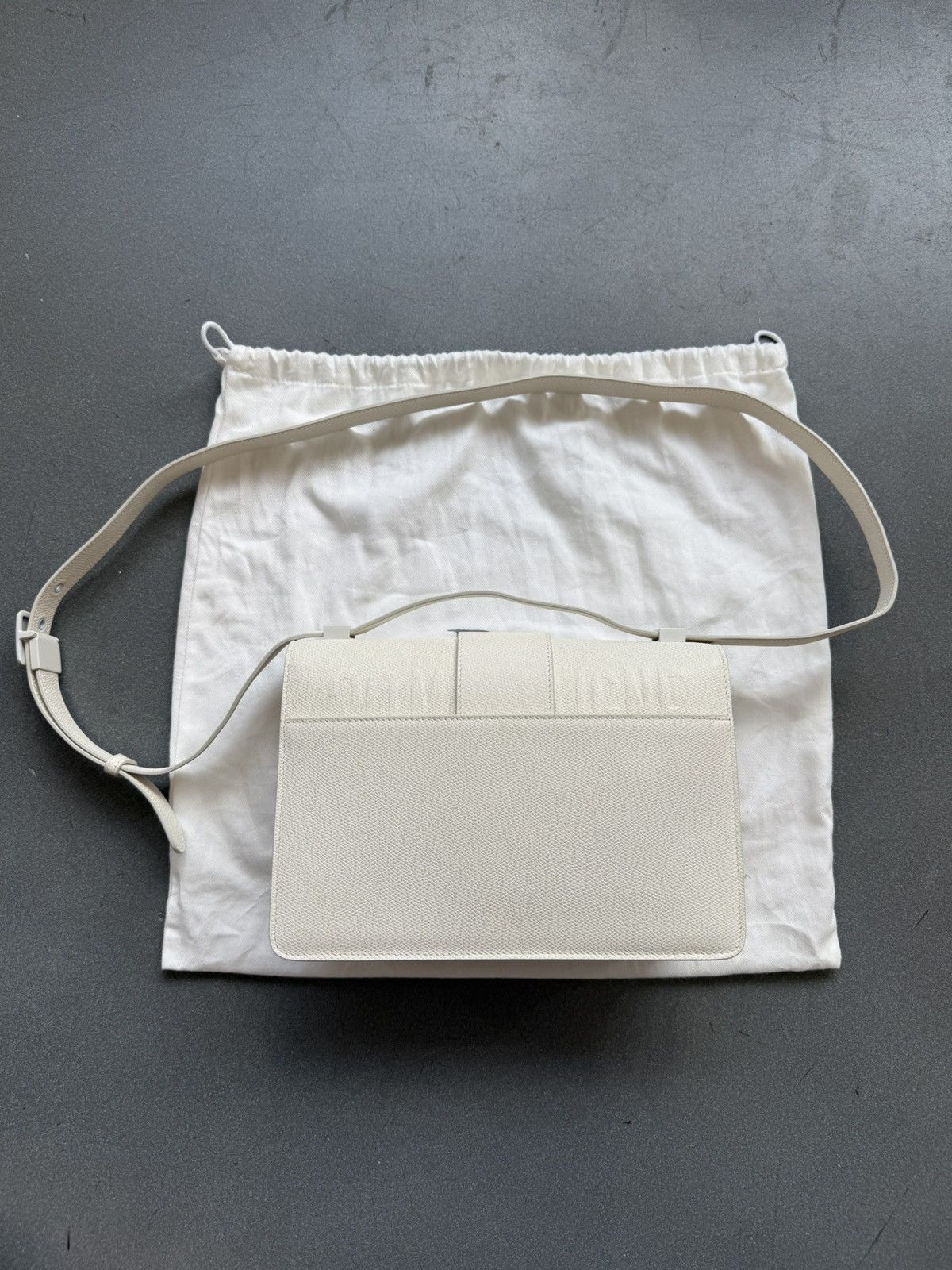 Dior Christian Dior Montaigne 30 White Handbag Size ONE SIZE - 7 Thumbnail