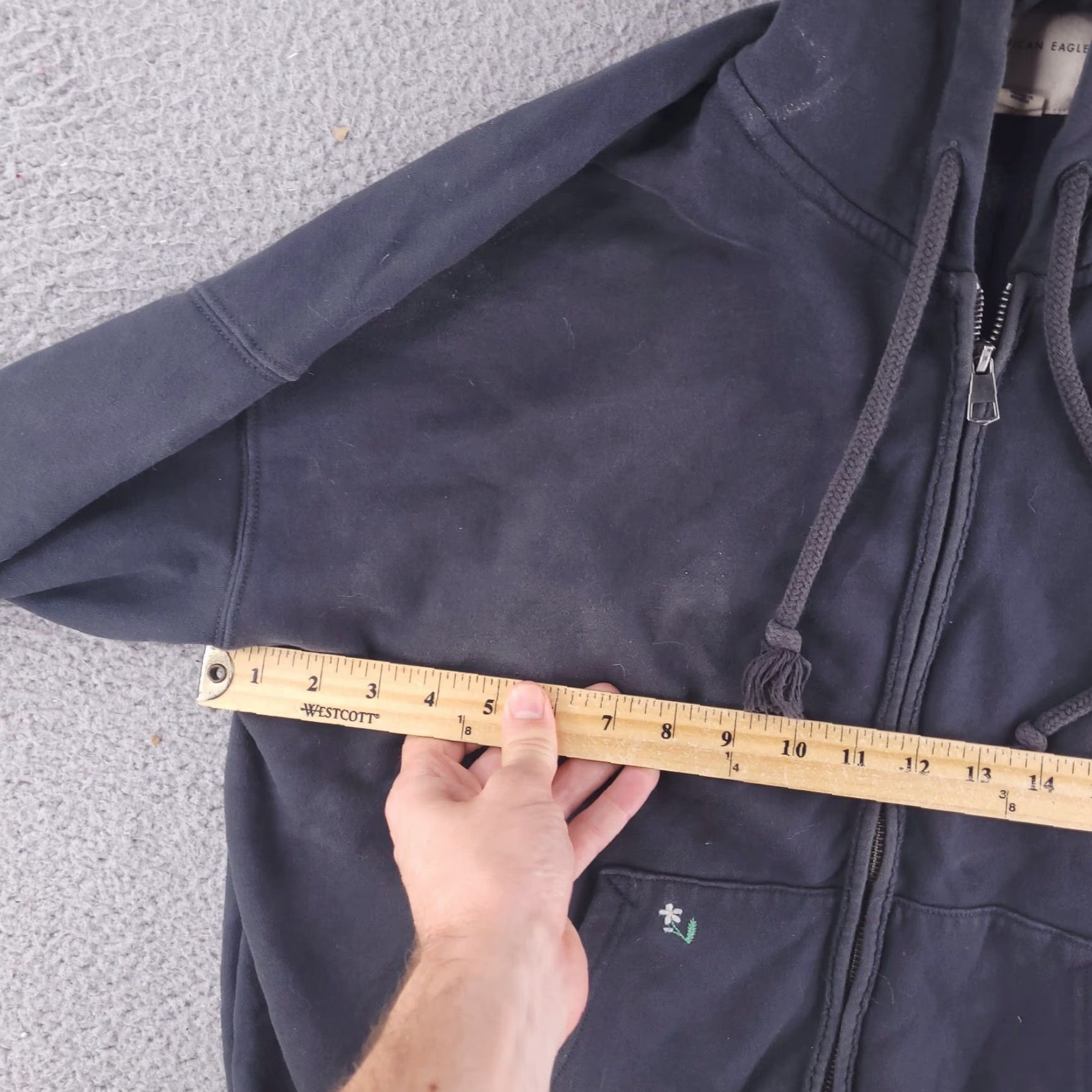 American Eagle Outfitters American Eagle Hoodie Mens XS Black Zip Floral Boxy Fit Fade Sweatshirt Size US XS / EU 42 / 0 - 5 Thumbnail