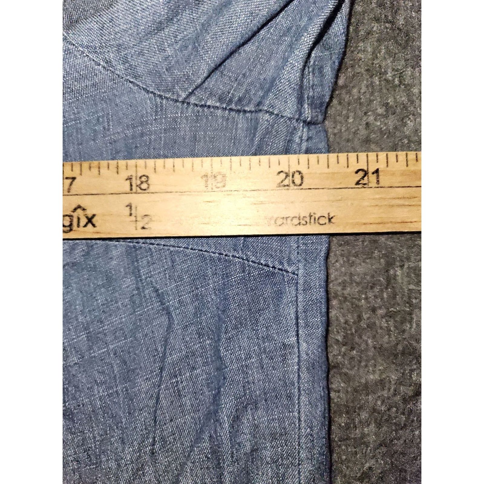 Vineyard Vines Vineyard Vines Chambray Top Women's Large Blue Embroidered V-Neck Blouse Size L / US 10 / IT 46 - 3 Thumbnail