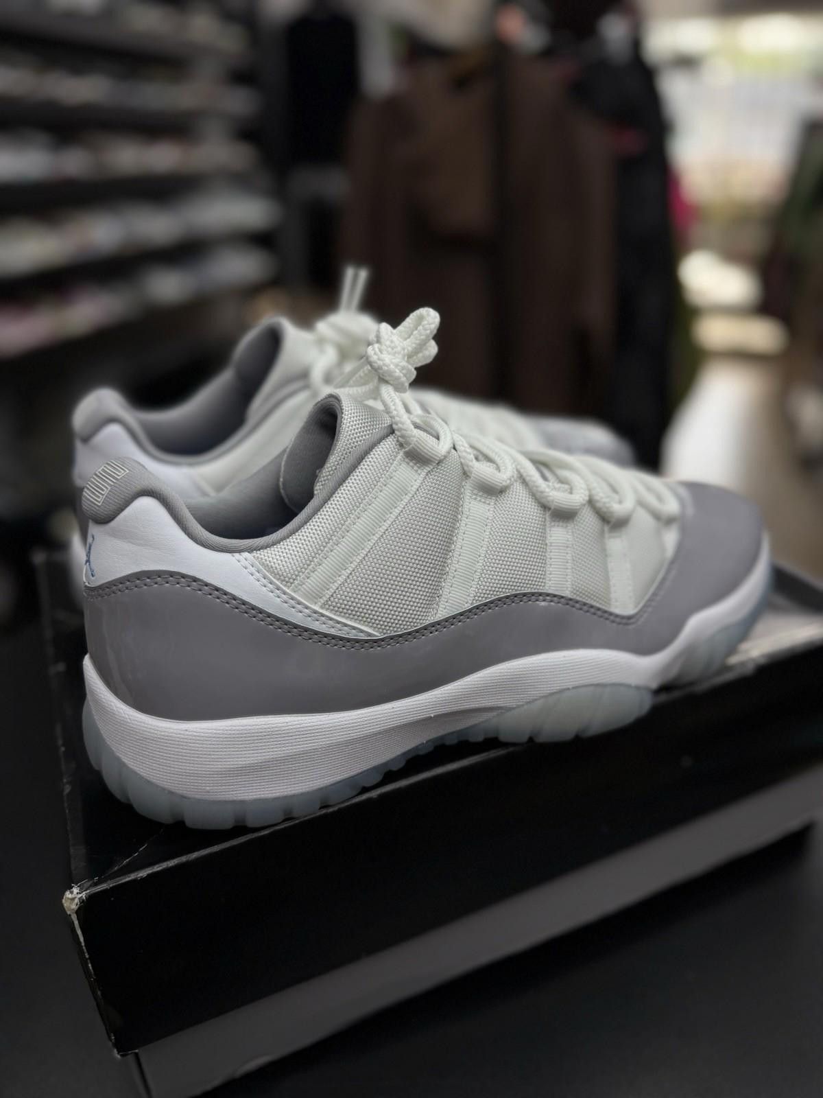 Jordan Brand Air Jordan 11 Retro Low Cement Grey White UNC Blue Size 13 Size US 13 / EU 46 - 9 Thumbnail