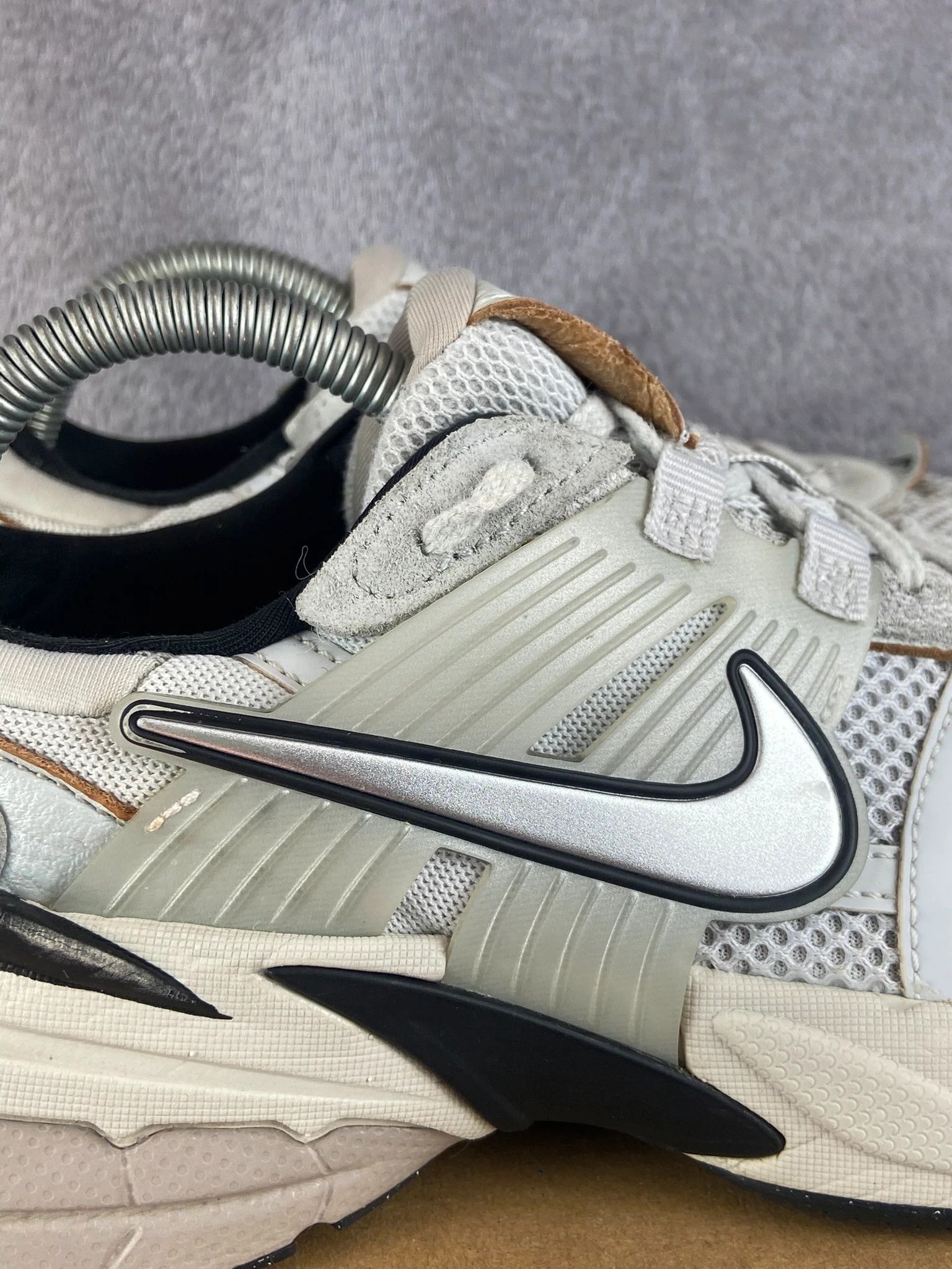 Nike Nike sneakers beige white retro running vintage Size US 9 / EU 42 - 6 Thumbnail